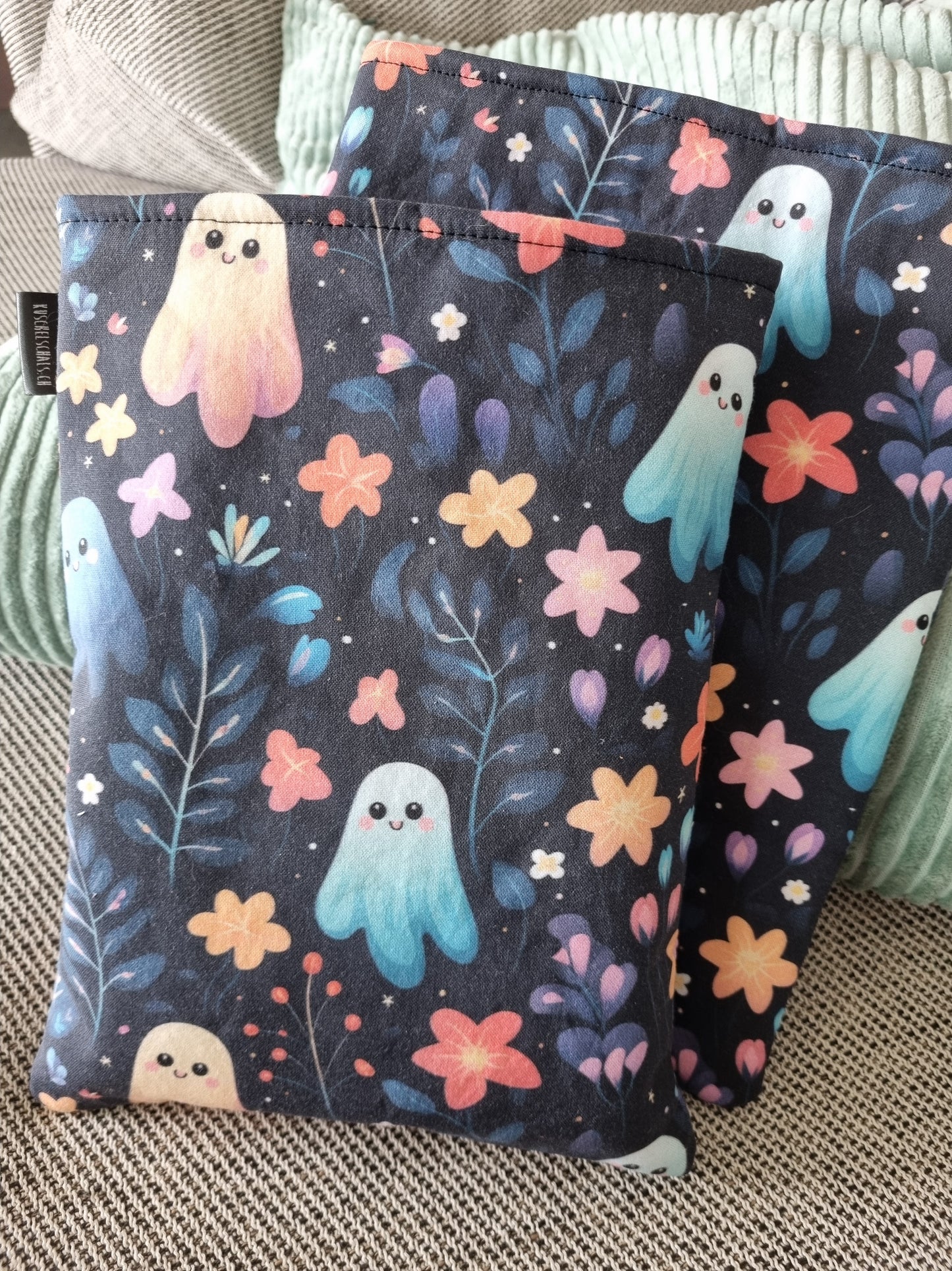Buchhülle "Geist" in 3 Größen sehr süße handgemachte Buchhülle perfektes Geschenk für Leser