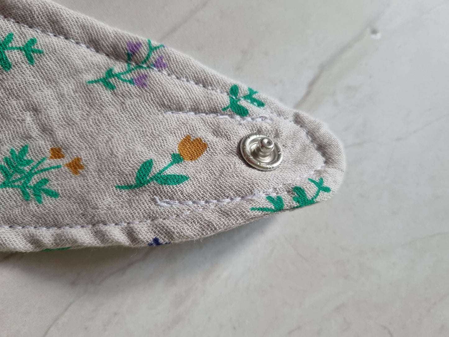 Cotton Baby Scarf Musselin Bandana | Gender-Neutral Baby Bandana | Soft and Washable Newborn Scarf | Ideal Baby Gift Babyshower