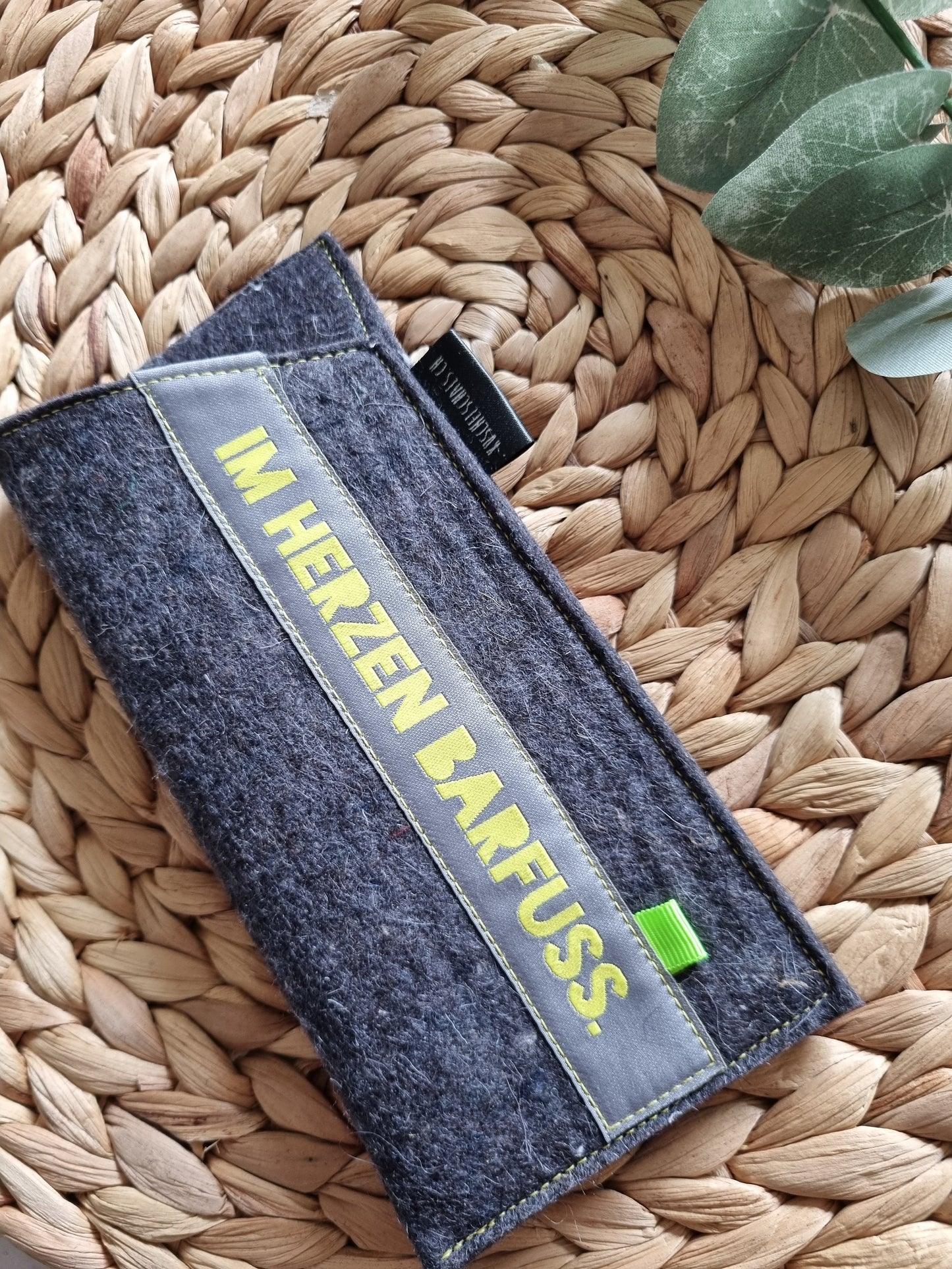 Handmade Felt Glasses Case | Eco-Friendly Eyewear Storage Pouch | Soft & Lightweight Glasses Protector | Eyewear Organizer Gift for her