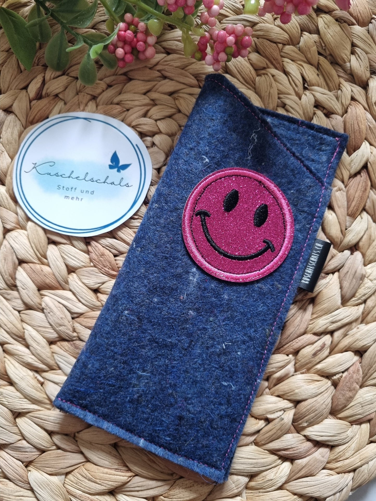 Handmade Felt Glasses Case | Eco-Friendly Eyewear Storage Pouch | Soft & Lightweight Glasses Protector | Durable Unique Eyewear Organizer