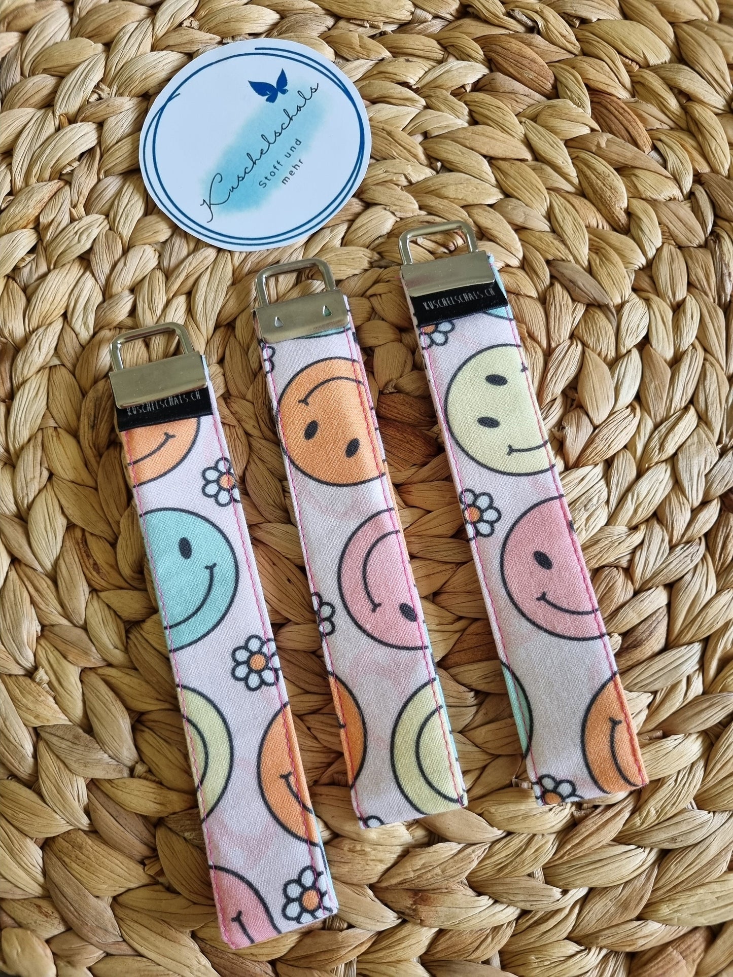 Stylish Smiley Wristlet Key Fob – Cute Cotton Keychain Accessory for Women, Trendy Key Holder and Perfect Gift Idea