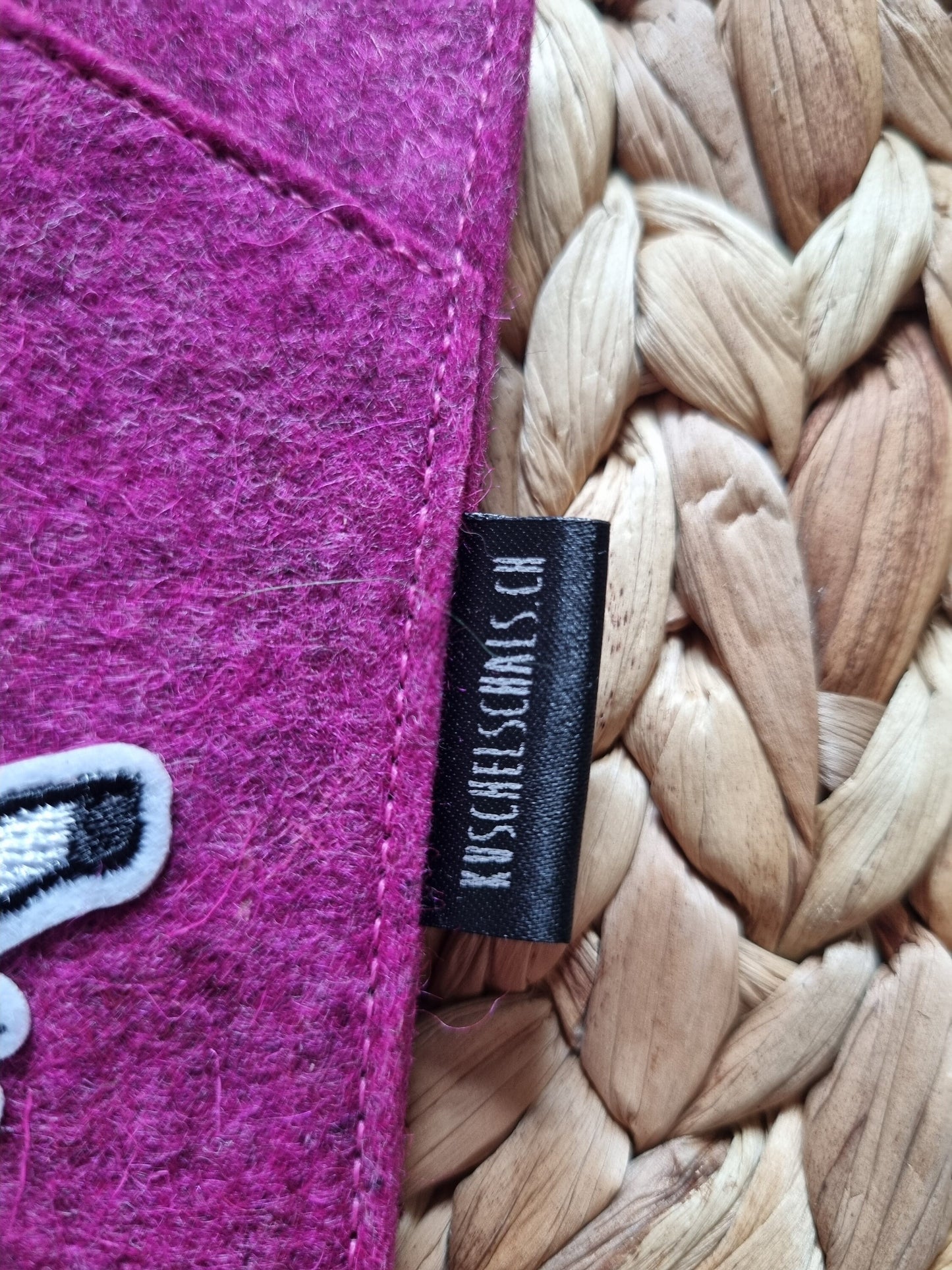 Handmade Felt Glasses Case | Eco-Friendly Eyewear Storage Pouch | Soft & Lightweight Glasses Protector | Durable Unique Eyewear Organizer