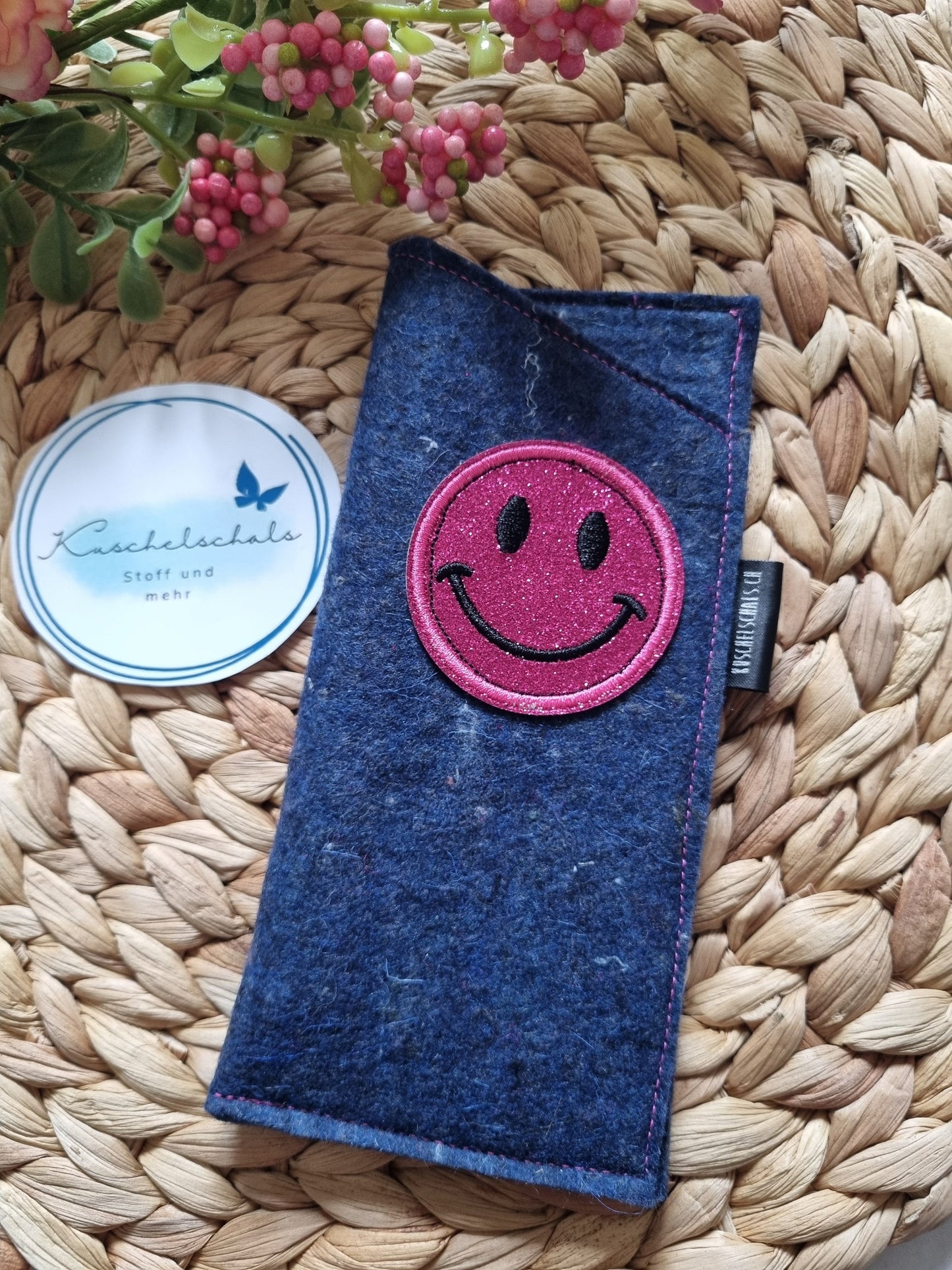 Handmade Felt Glasses Case | Eco-Friendly Eyewear Storage Pouch | Soft & Lightweight Glasses Protector | Durable Unique Eyewear Organizer