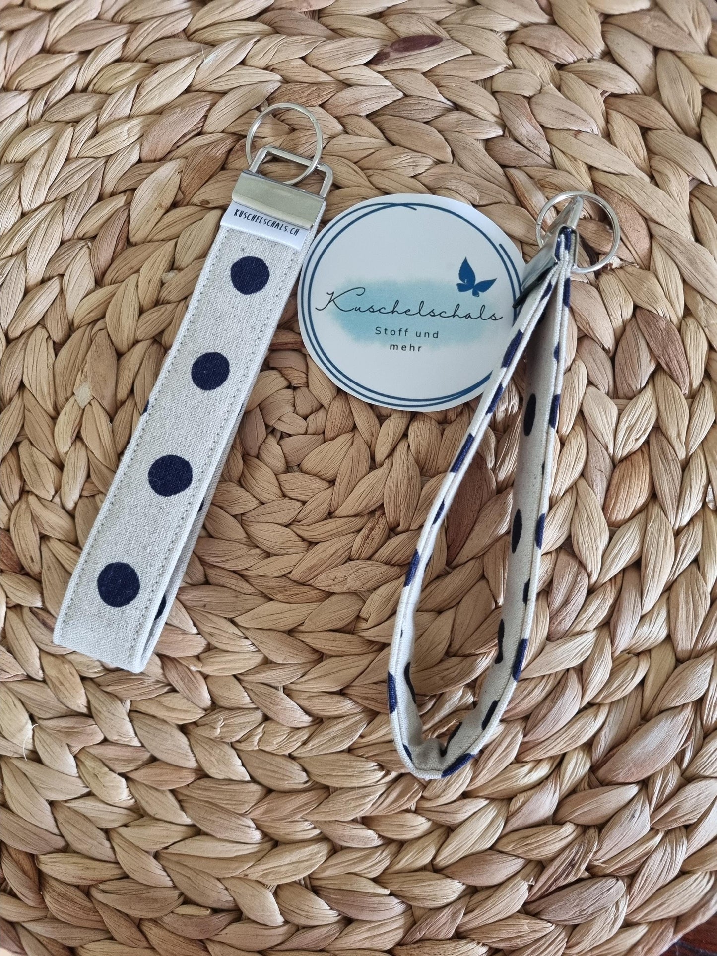 Stylish Smiley Wristlet Key Fob – Cute Cotton Keychain Accessory for Women, Trendy Key Holder and Perfect Gift Idea for Her