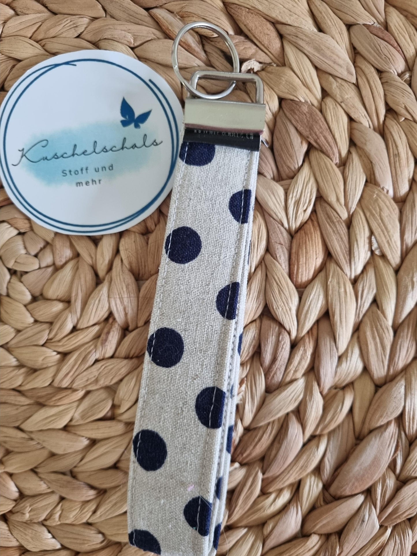 Stylish Smiley Wristlet Key Fob – Cute Cotton Keychain Accessory for Women, Trendy Key Holder and Perfect Gift Idea for Her