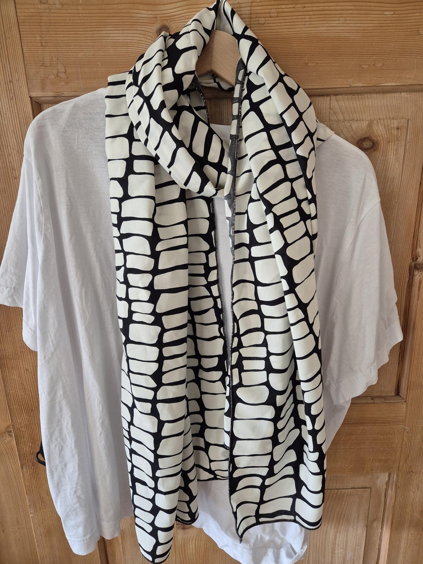 Black and white Cotton Stole Scarf - stylish Print Wrap - Versatile Shawl for business - Boho Fashion Accessory - Ideal Gift XXL scarf