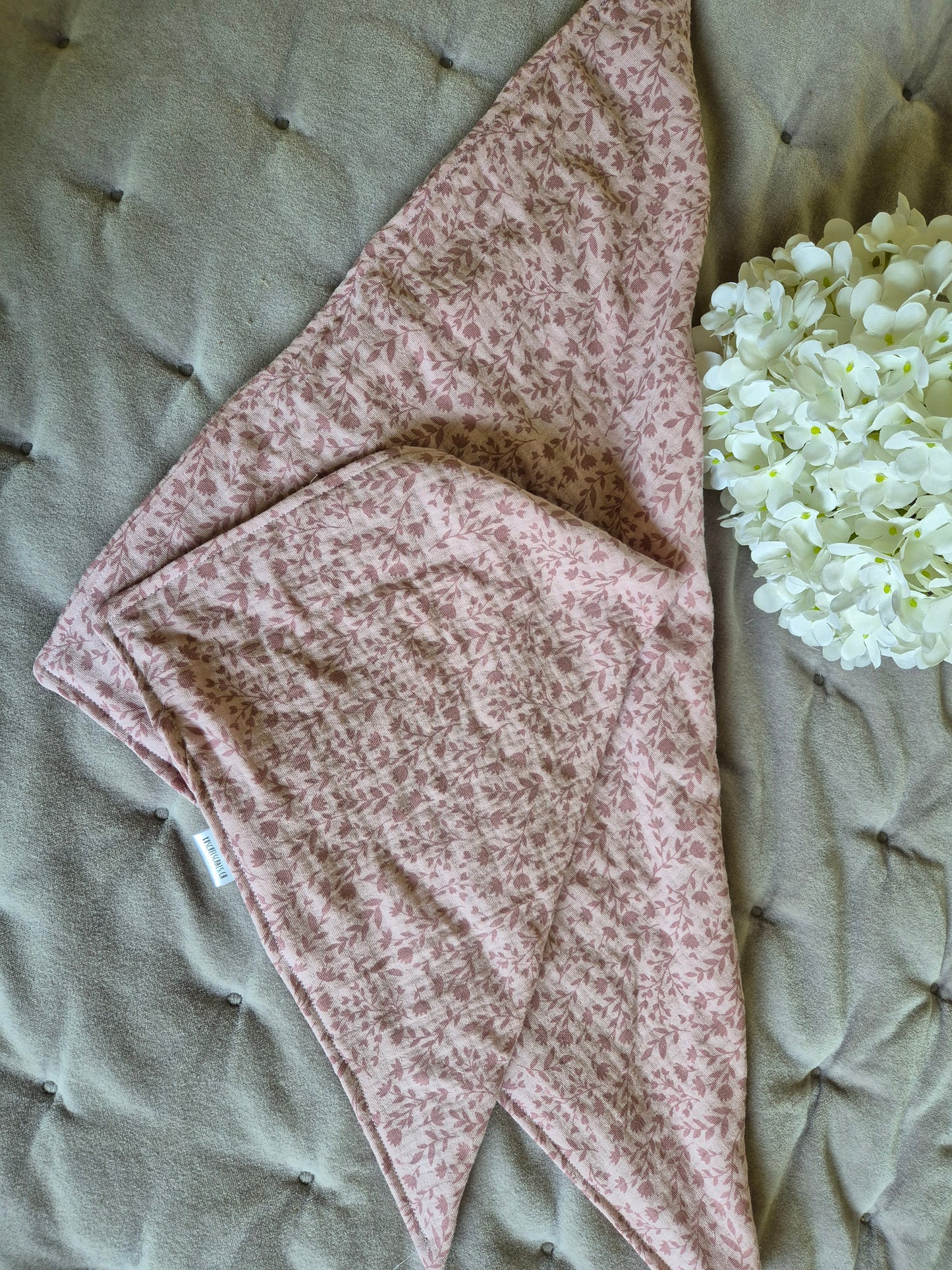 Kinderschal aus 100% Baumwollmusselin vegane Kinderkleider; Halstuch für Kinder; handmade, neutrale Farben, rosa, Blümchen