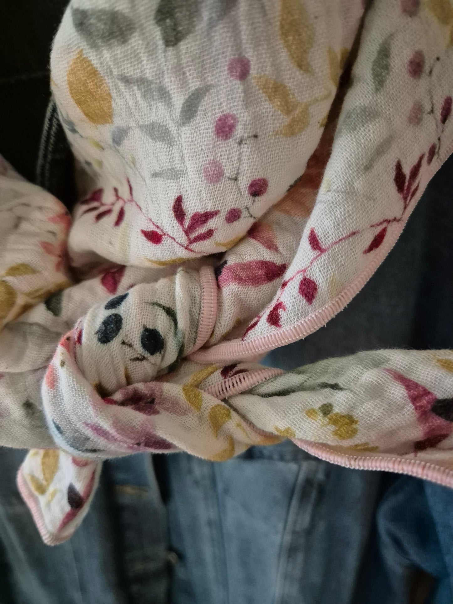 Flower Cotton Stole Scarf - Cozy Wrap - Versatile Shawl for Travel - Boho Fashion Accessory - Ideal Gift XXL scarf