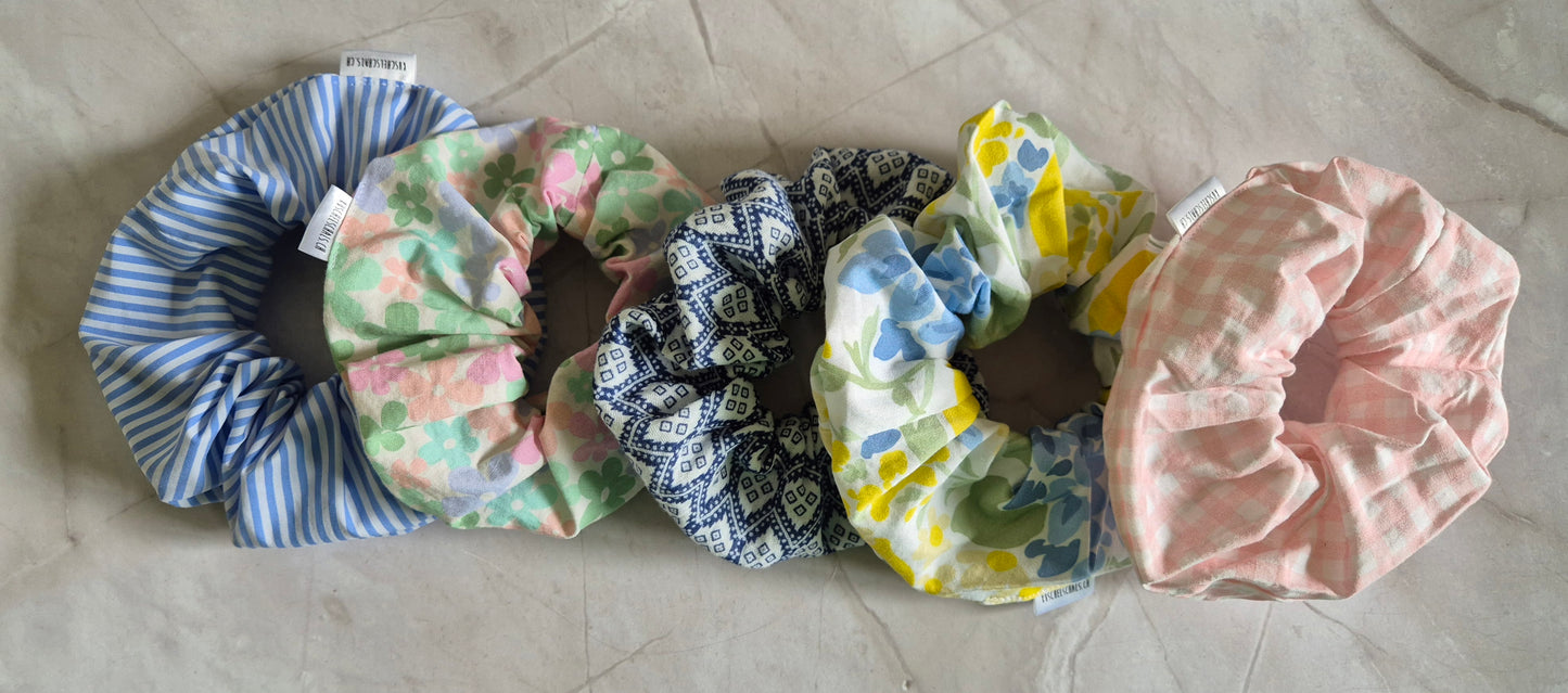 blaue Streifen Scrunchie Hair bobble handmade Ponytail holder perfect gift hair accessories chic hair tie