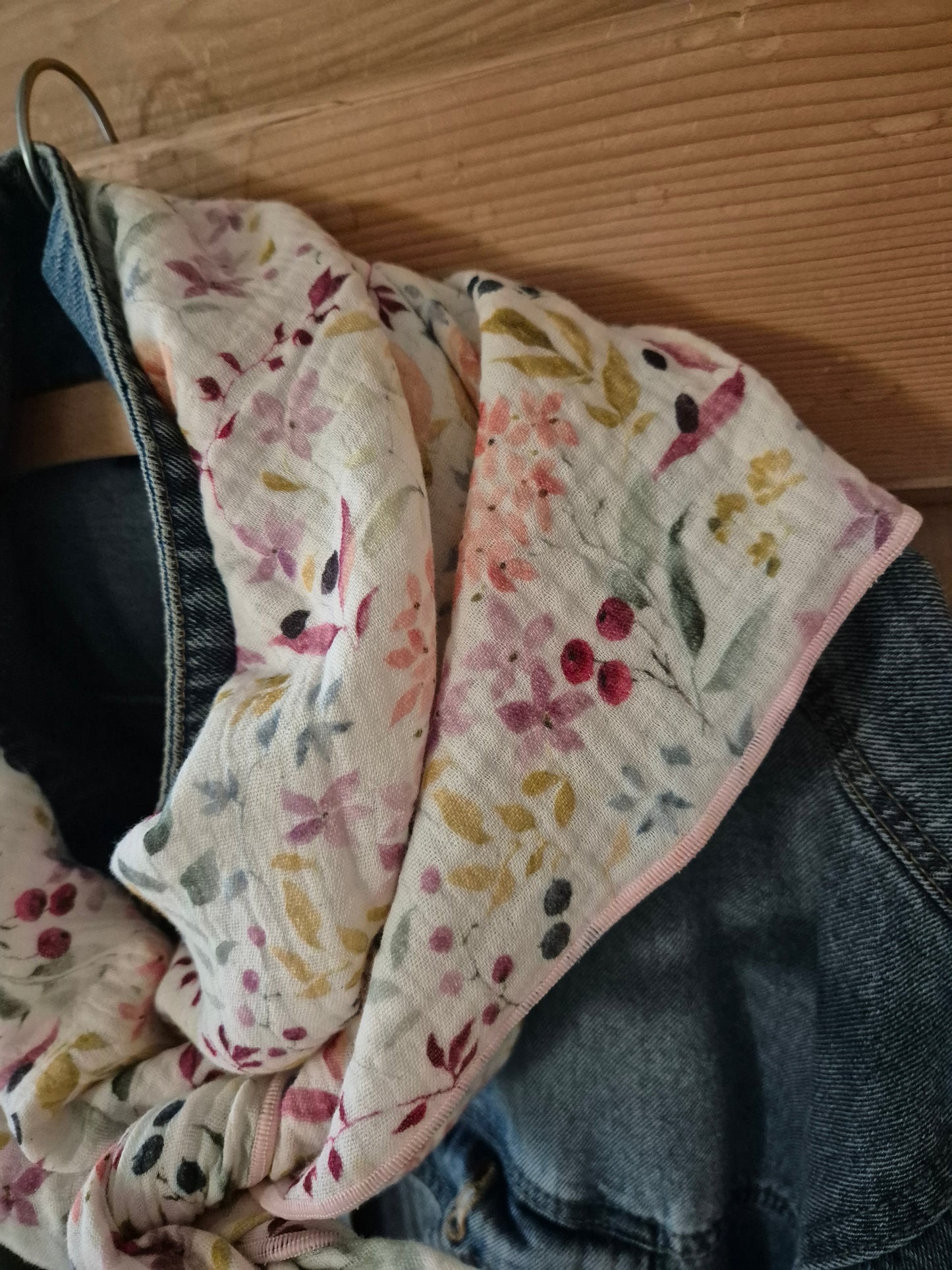 Flower Cotton Stole Scarf - Cozy Wrap - Versatile Shawl for Travel - Boho Fashion Accessory - Ideal Gift XXL scarf