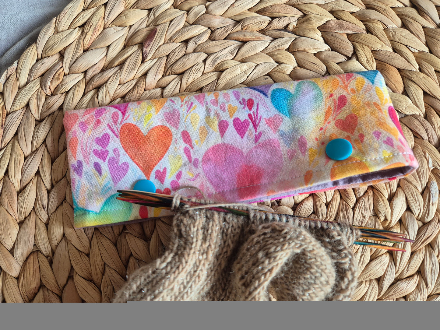 Nadelgarage Blumendesign - DPN Case - Needle Holder - Nadelspielhalter - Zubehör für Strickerinnen - Sockenstricken - Nadelsafe - Nadelspiel