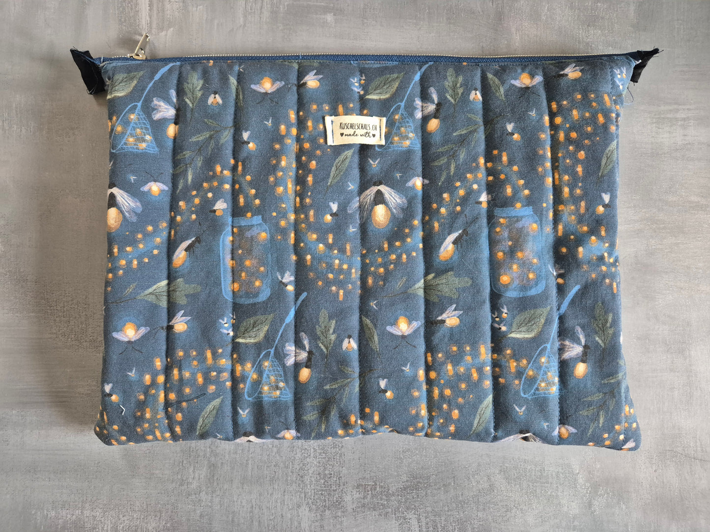 Tablet und Laptop Sleeve, gequiltet im wunderschönen Design "Glühwürmchen"