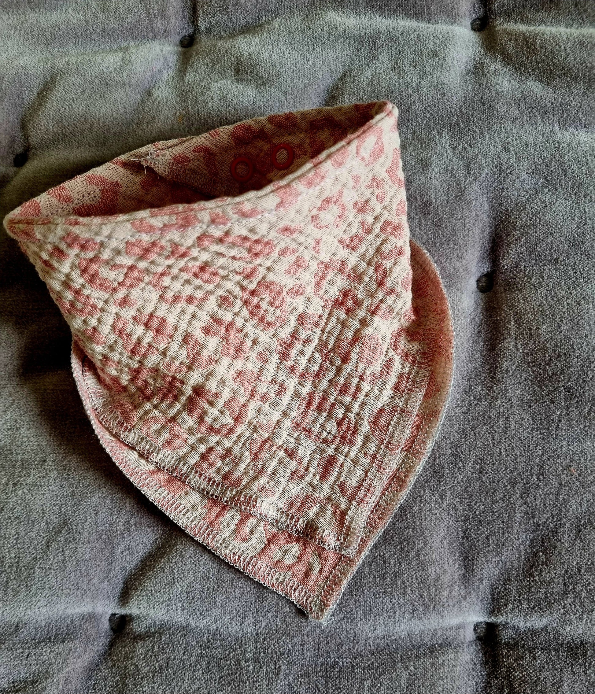 Cotton Baby Scarf Musselin Bandana | leo Baby Bandana | Soft and Washable Newborn Scarf | Ideal Baby Gift baby dribble lätzchen