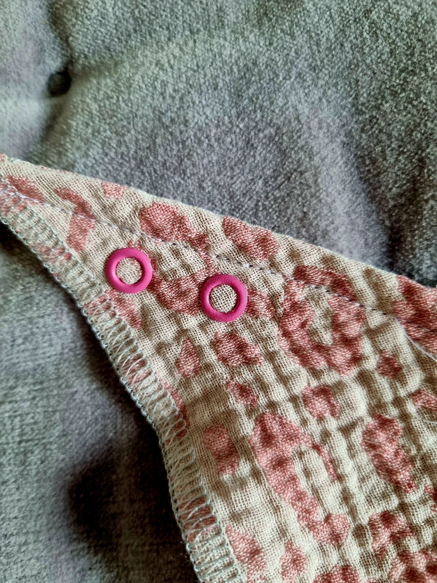 Cotton Baby Scarf Musselin Bandana | leo Baby Bandana | Soft and Washable Newborn Scarf | Ideal Baby Gift baby dribble lätzchen