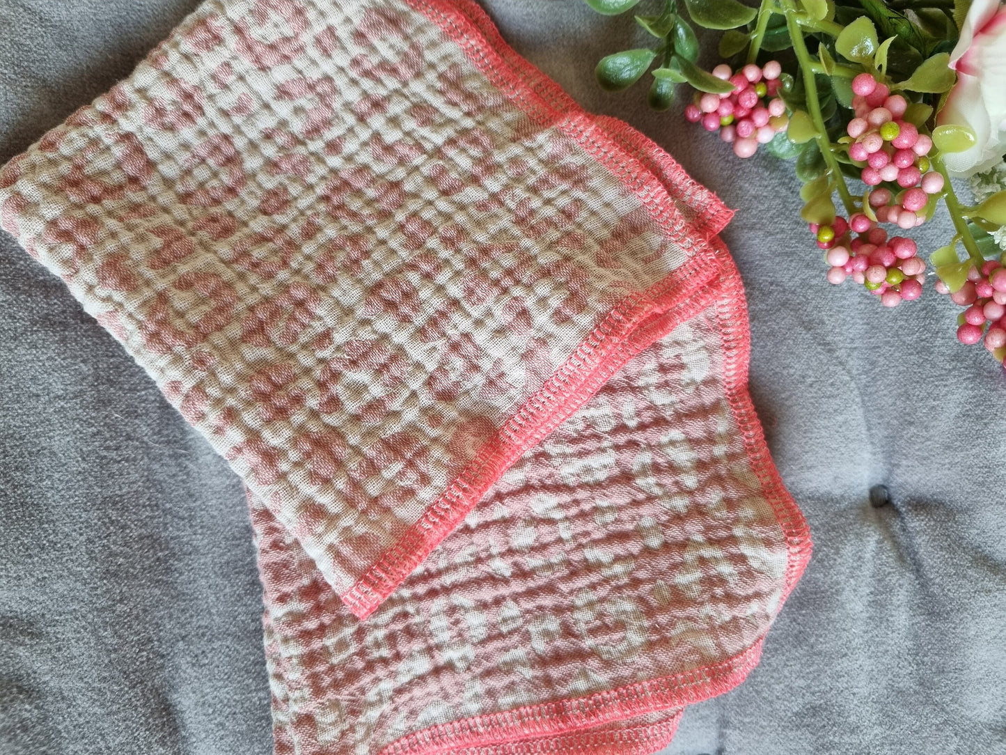 Handkerchief green fabric soft washable olive stylish ecofriendly sustainable reusable Musselin