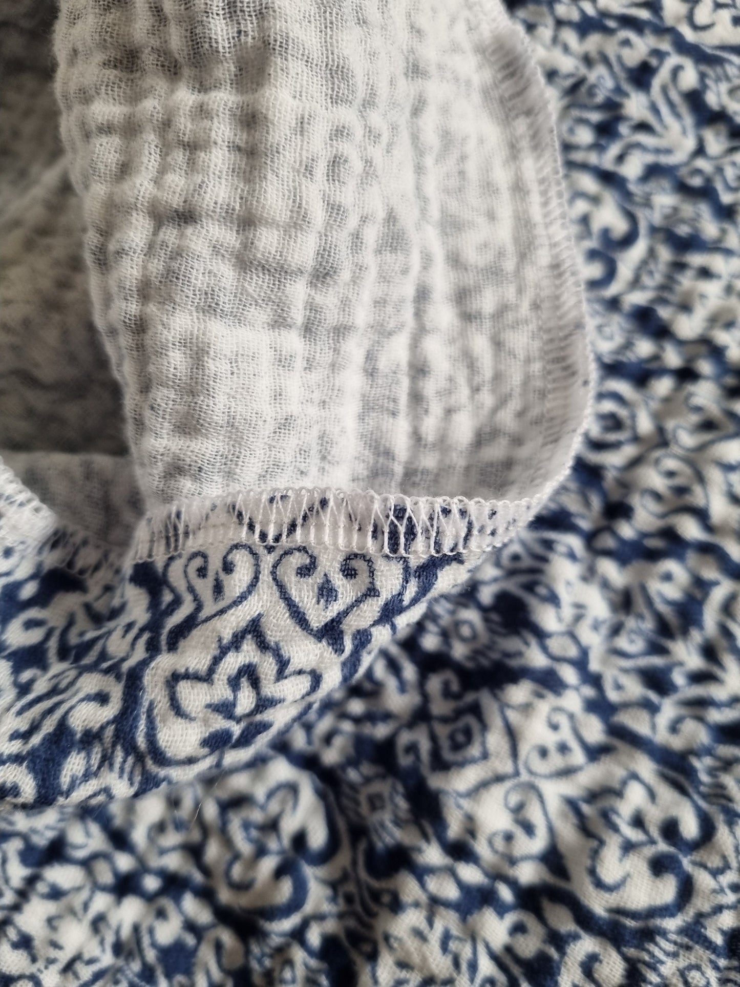 Cotton Baby Scarf Musselin Bandana | Gender-Neutral Baby Bandana | Soft and Washable Newborn Scarf | Ideal Baby Gift 40x40cm