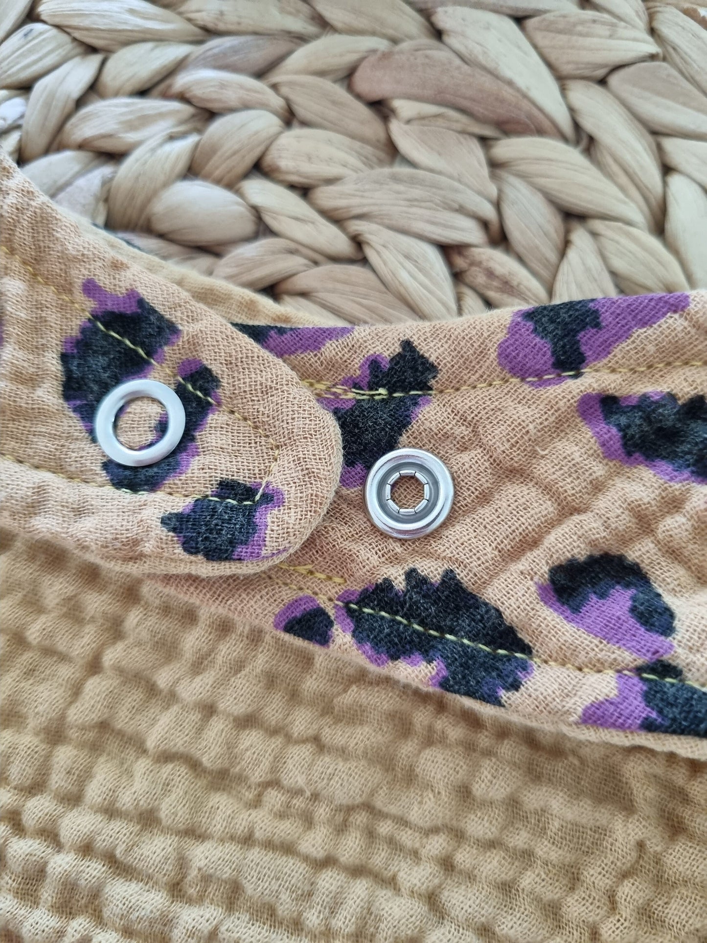 Cotton Baby Scarf Musselin Bandana | Gender-Neutral Baby Bandana | Soft and Washable Newborn Scarf | Ideal Baby Gift