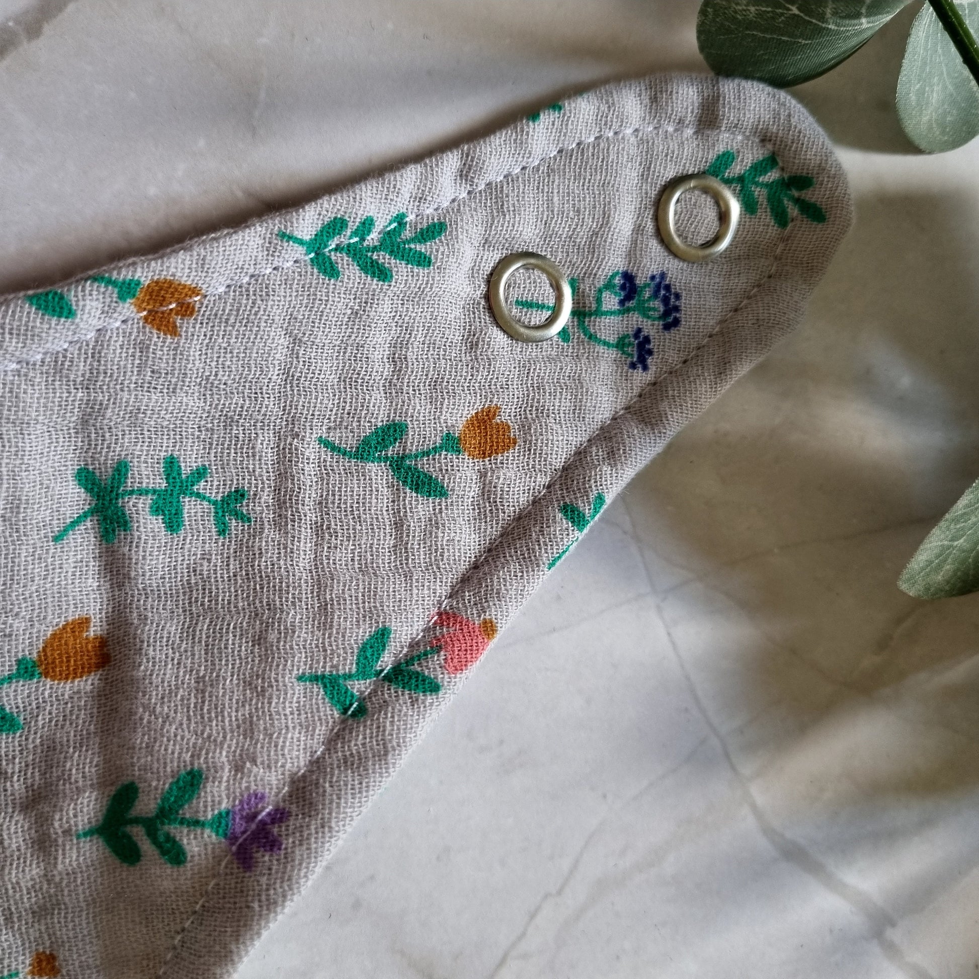 Cotton Baby Scarf Musselin Bandana | Gender-Neutral Baby Bandana | Soft and Washable Newborn Scarf | Ideal Baby Gift Babyshower