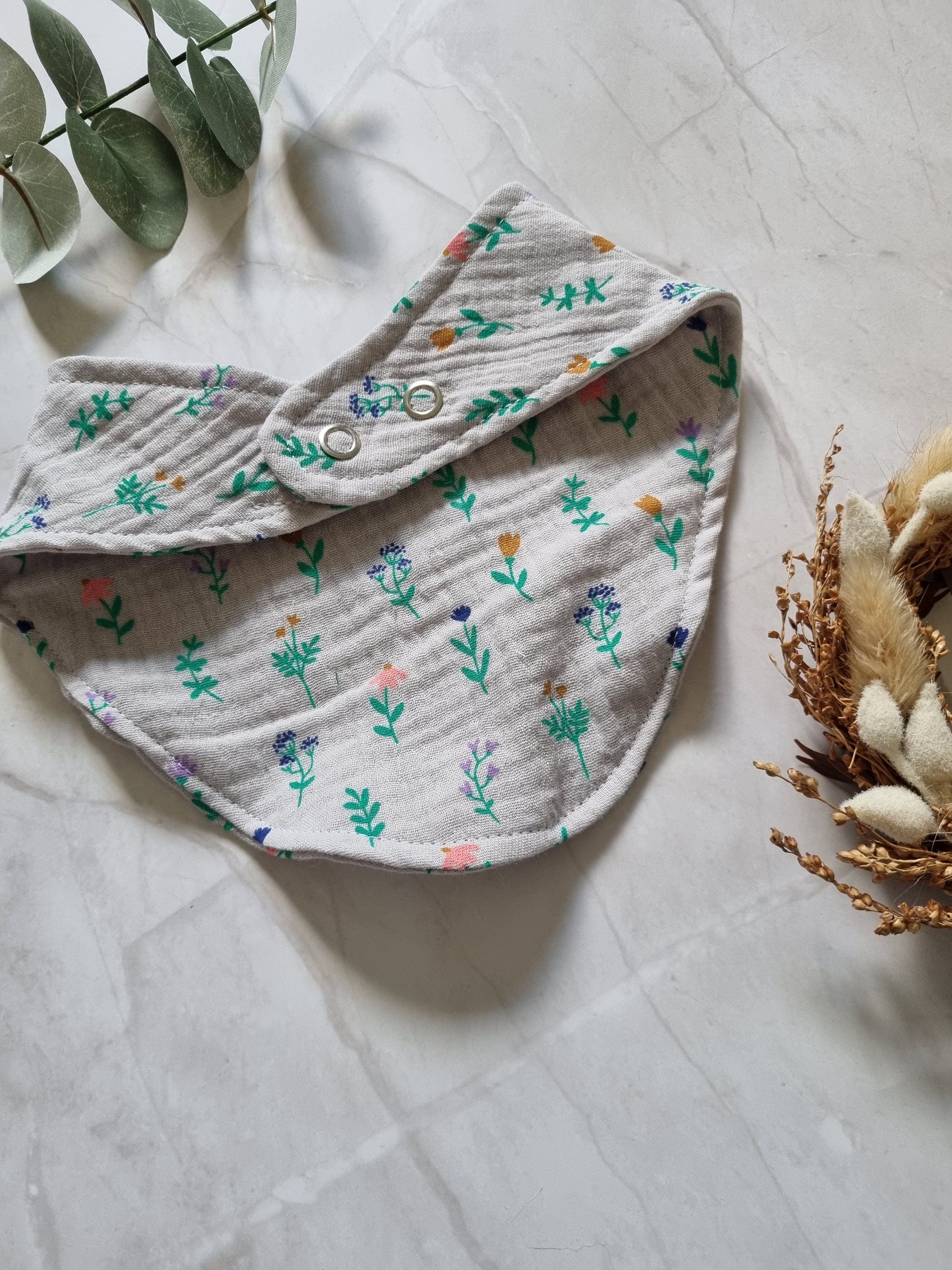 Cotton Baby Scarf Musselin Bandana | Gender-Neutral Baby Bandana | Soft and Washable Newborn Scarf | Ideal Baby Gift Babyshower