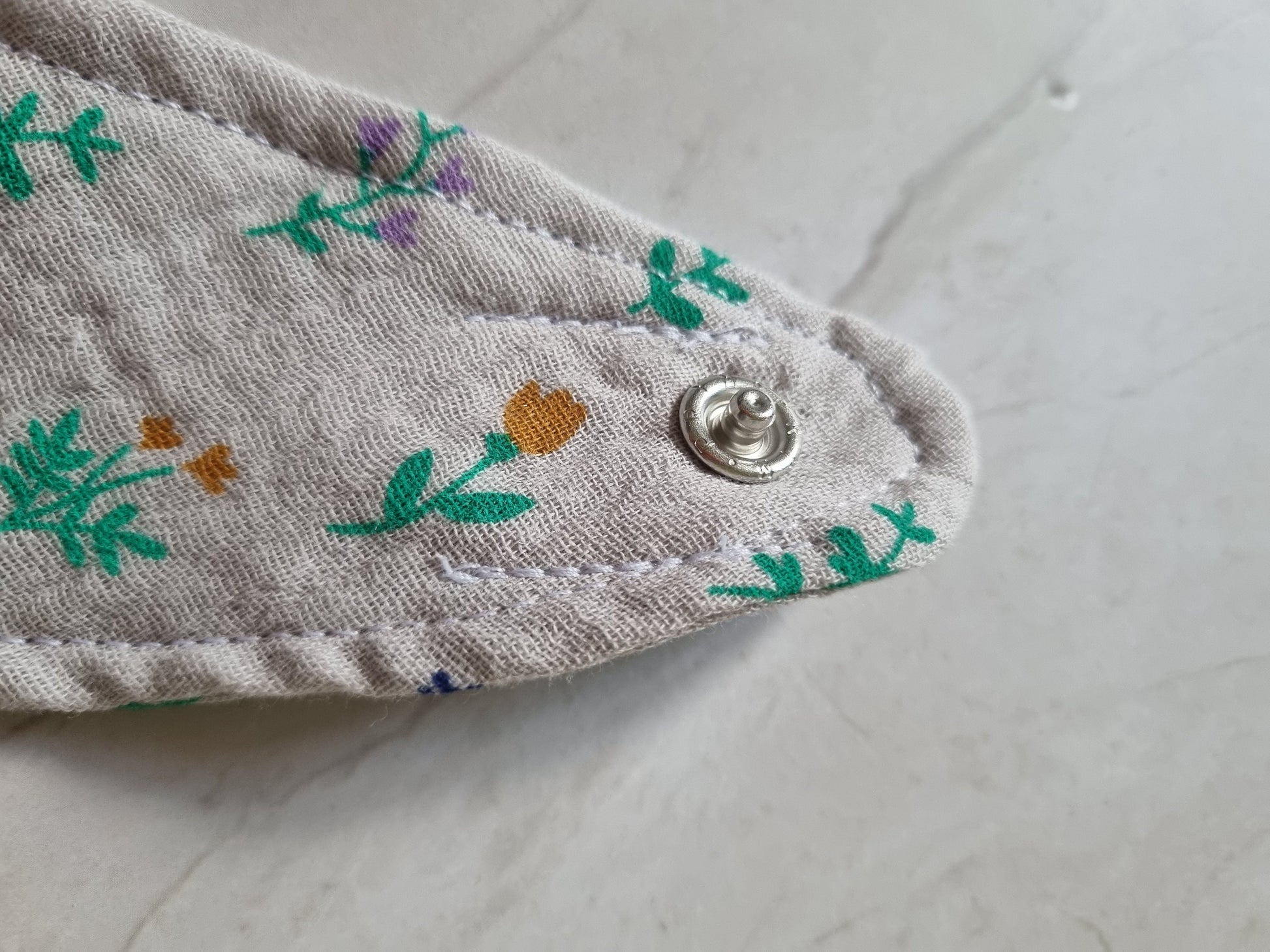 Cotton Baby Scarf Musselin Bandana | Gender-Neutral Baby Bandana | Soft and Washable Newborn Scarf | Ideal Baby Gift Babyshower