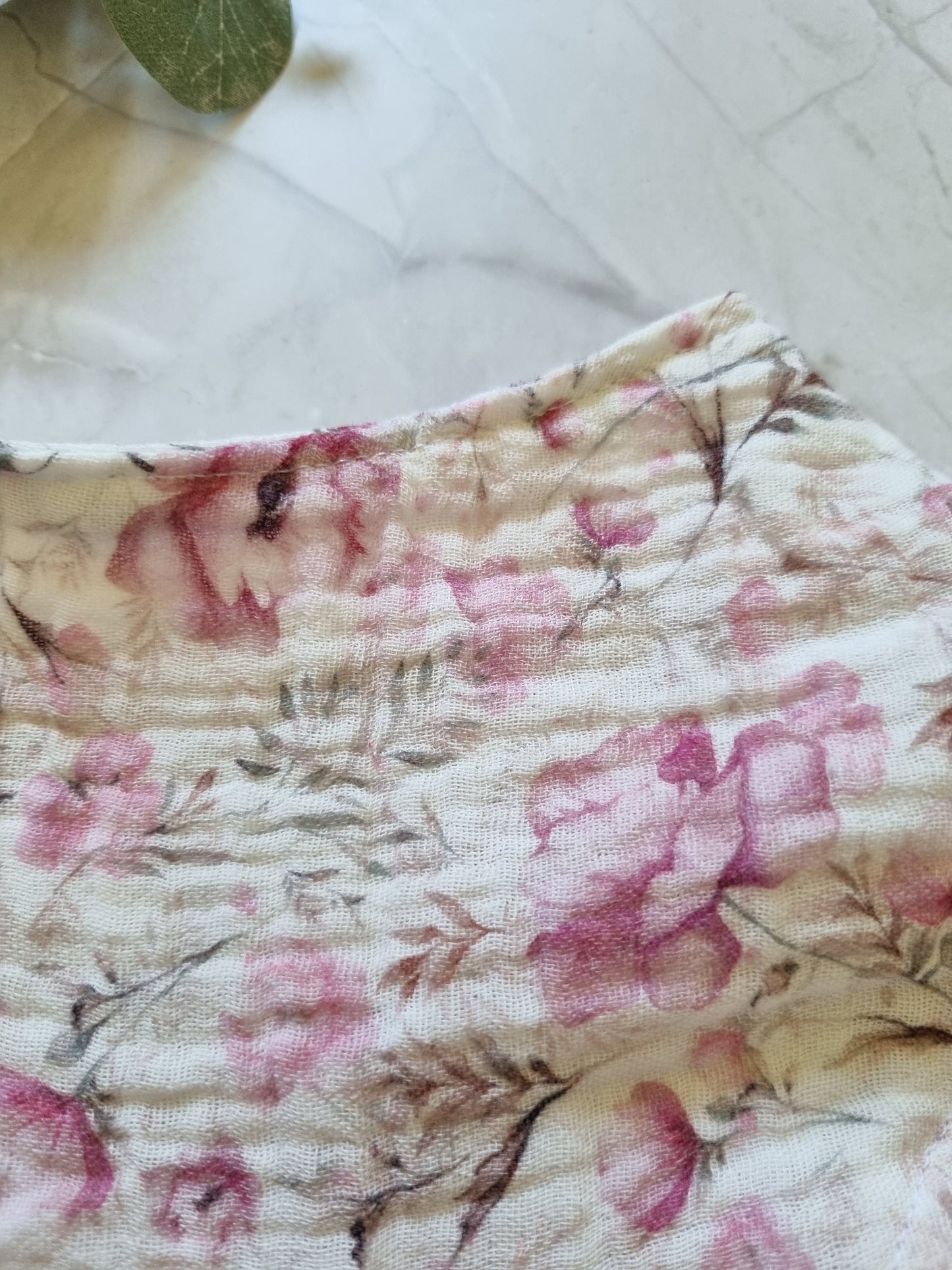 Cotton Baby Scarf Musselin Bandana | Baby Bandana | Soft and Washable Newborn Scarf | Ideal Baby Gift Babyshower