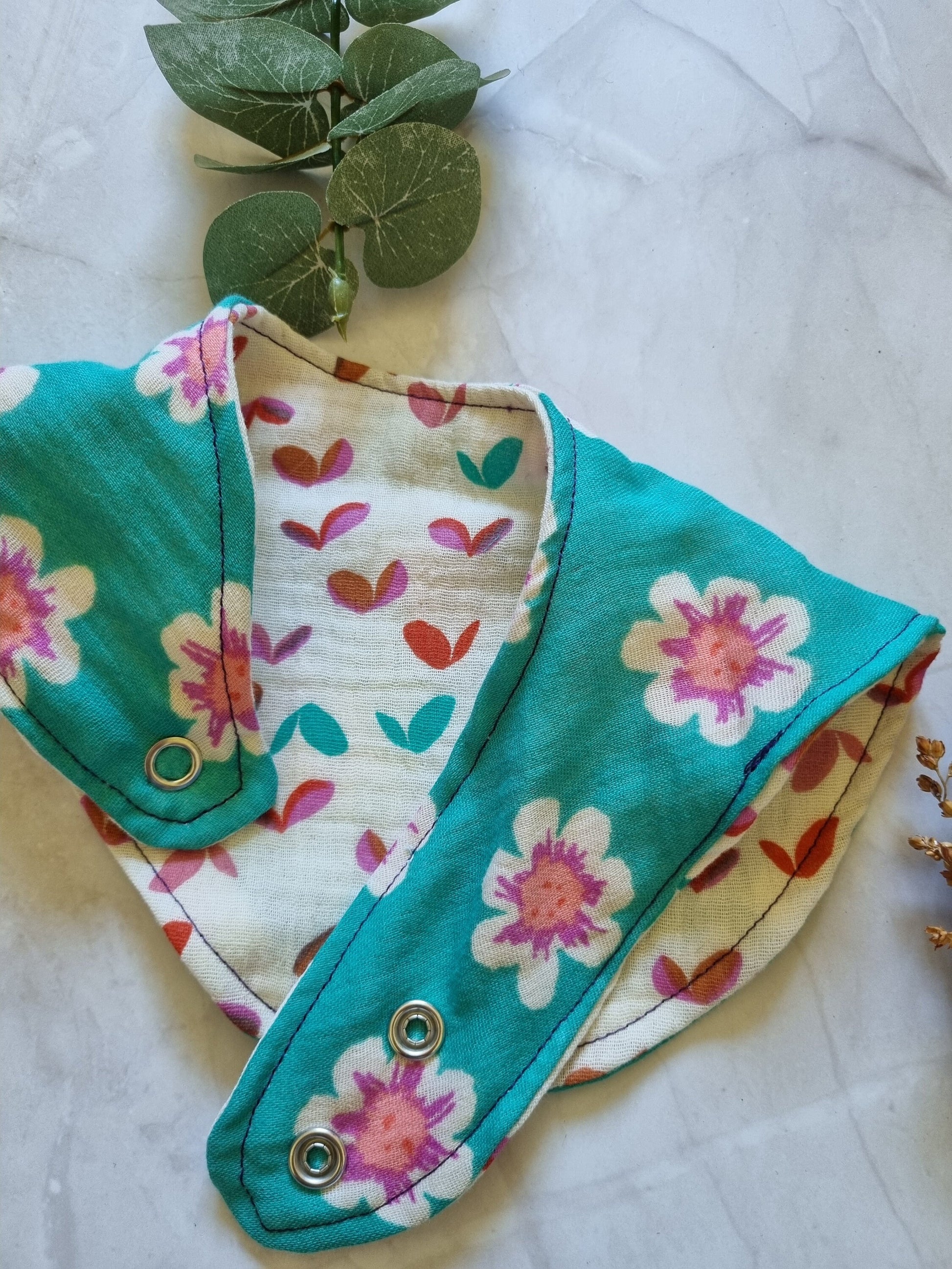 Cotton Baby Scarf Musselin Bandana | Gender-Neutral Baby Bandana | Soft and Washable Newborn Scarf | Ideal Baby Gift