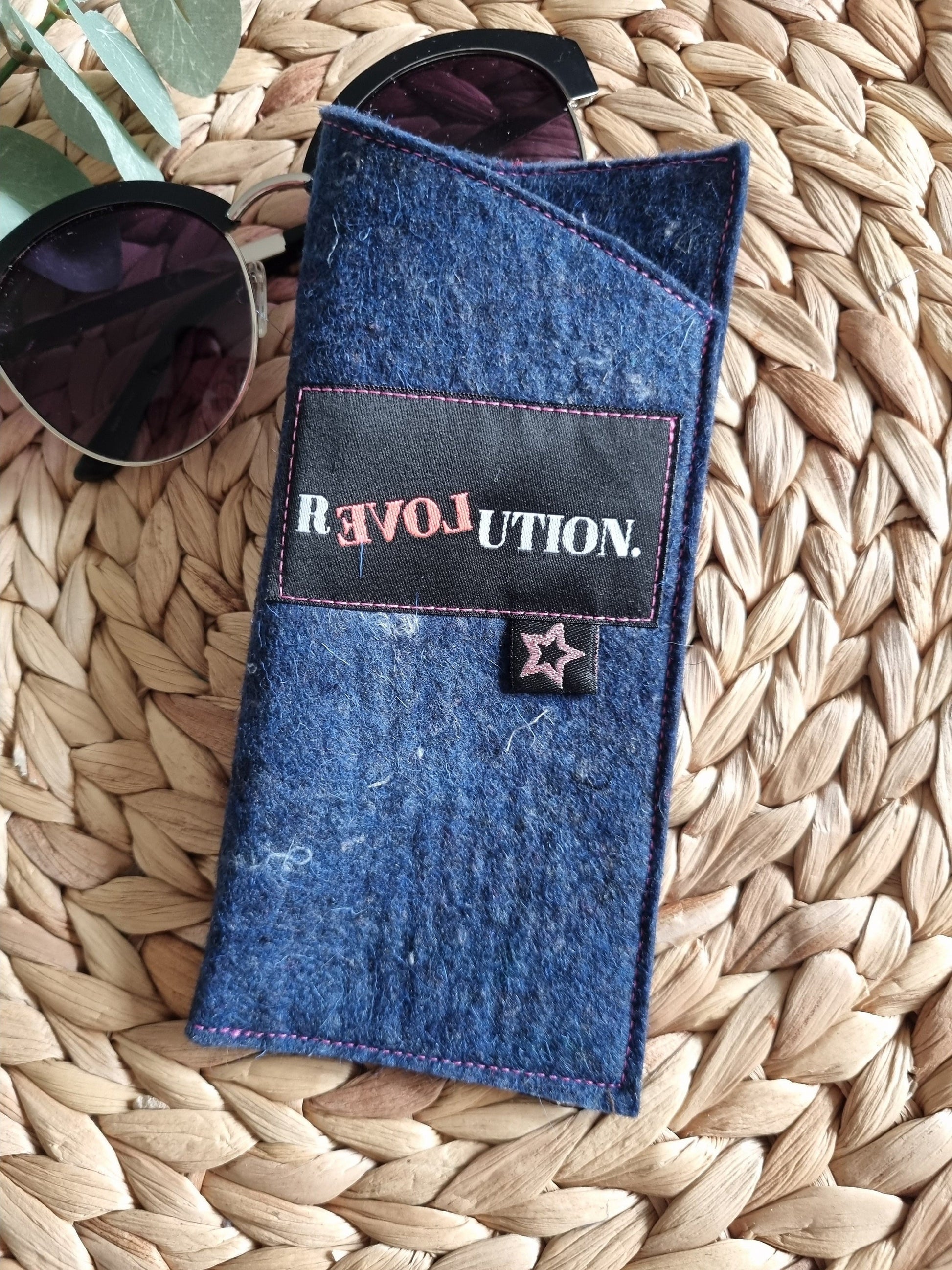 Handmade Felt Glasses Case | Eco-Friendly Eyewear Storage Pouch | Soft & Lightweight Glasses Protector | Durable Unique Eyewear Organizer