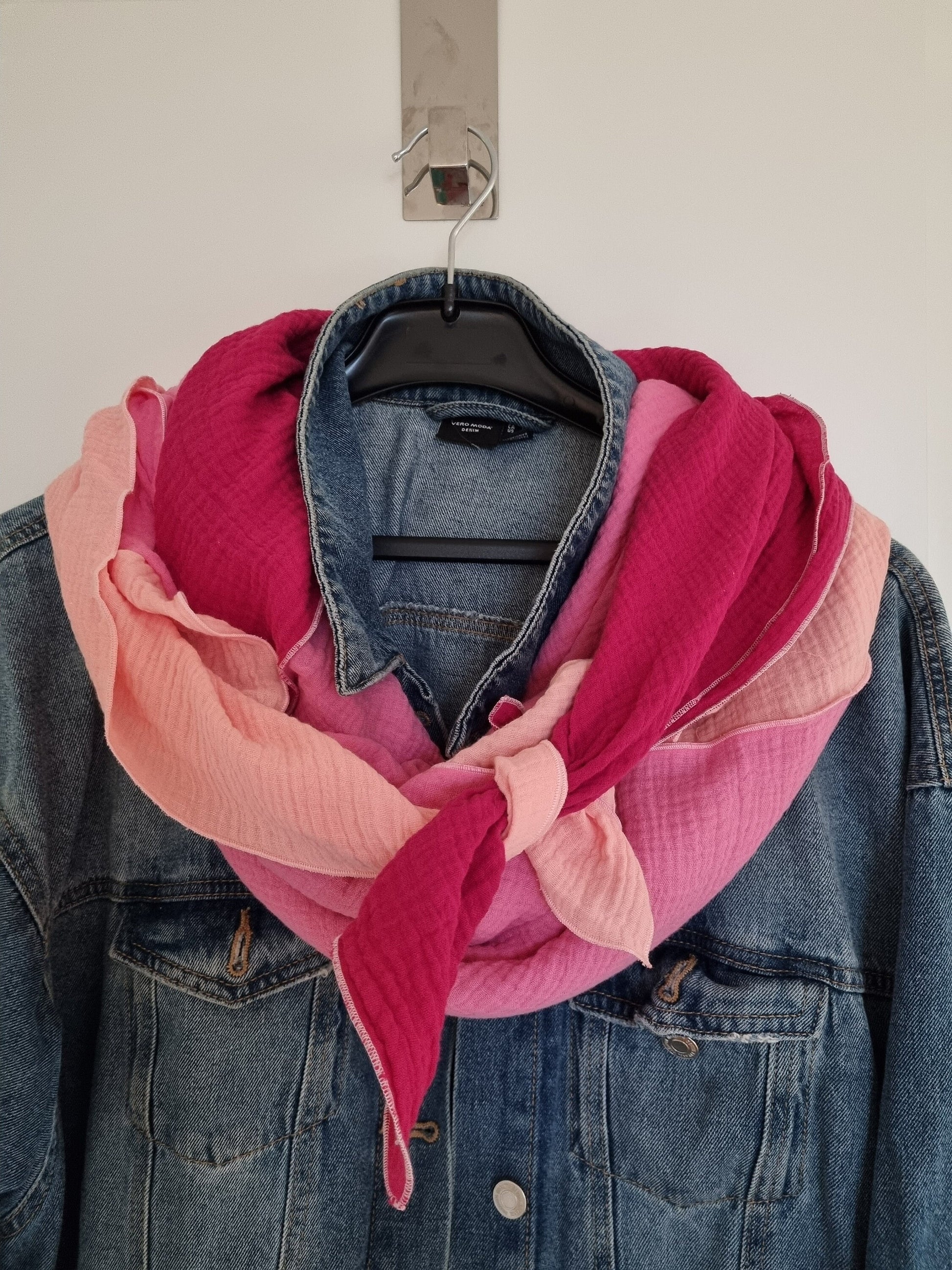 Pink Rose Cotton Stole Scarf - Cozy pink Wrap - Versatile Shawl for Travel - Boho Fashion Accessory - Ideal Gift for her