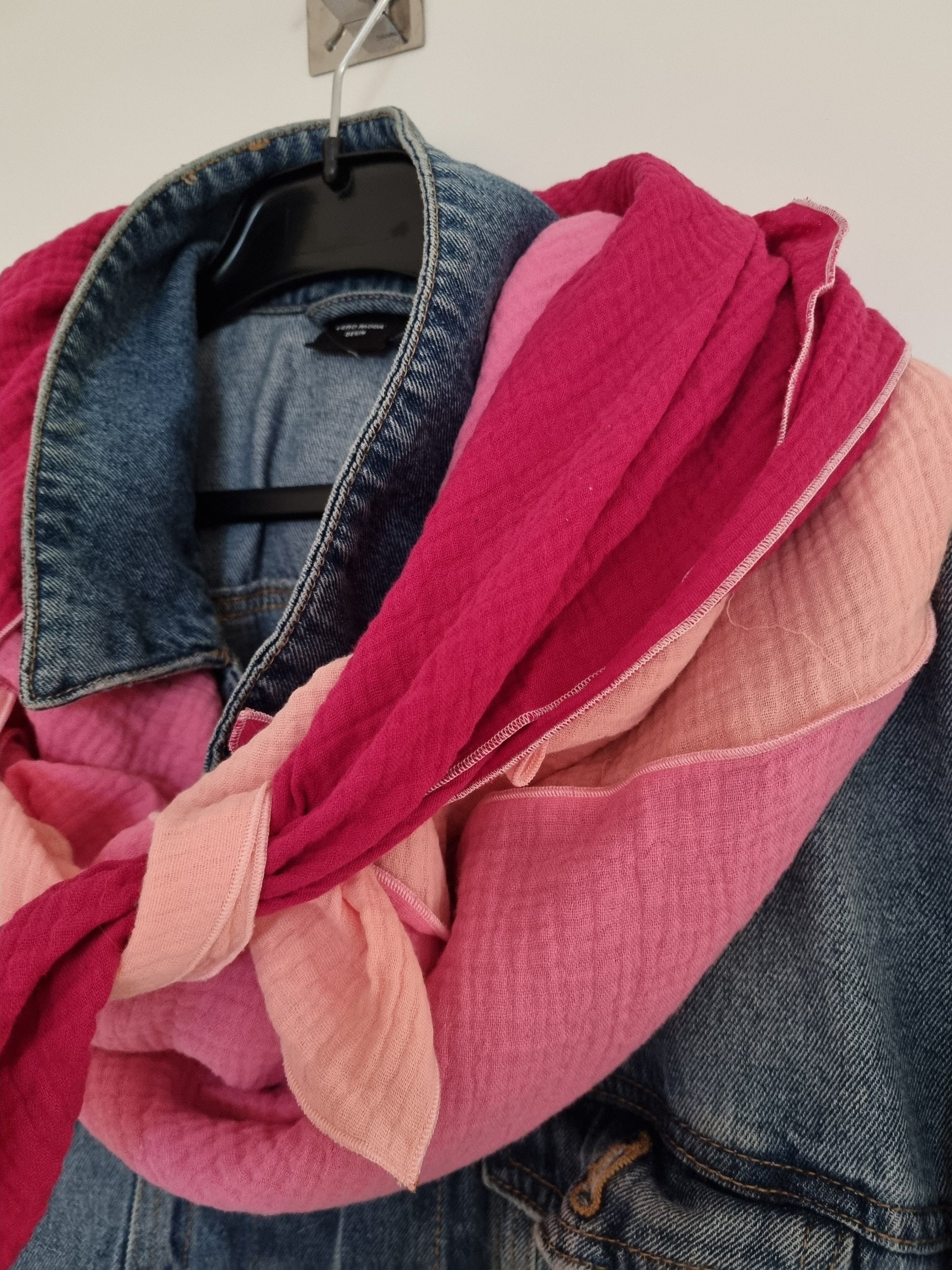 Pink Rose Cotton Stole Scarf - Cozy pink Wrap - Versatile Shawl for Travel - Boho Fashion Accessory - Ideal Gift for her
