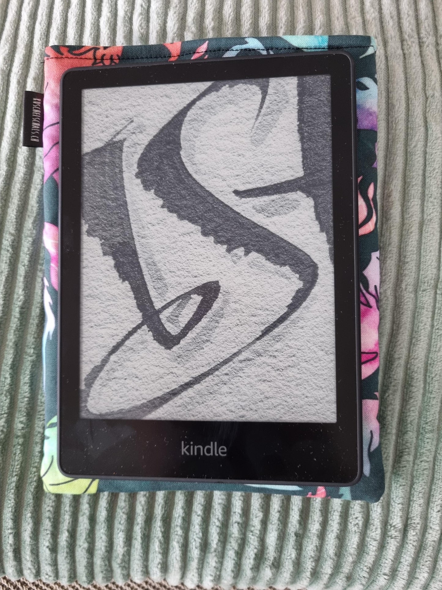 Dragon Fantasy Book Cover or Ereader Kindle Kobo - Handmade Protective Sleeve Books - Fantasy Reader Gift - Dragon Lover's Gift for her