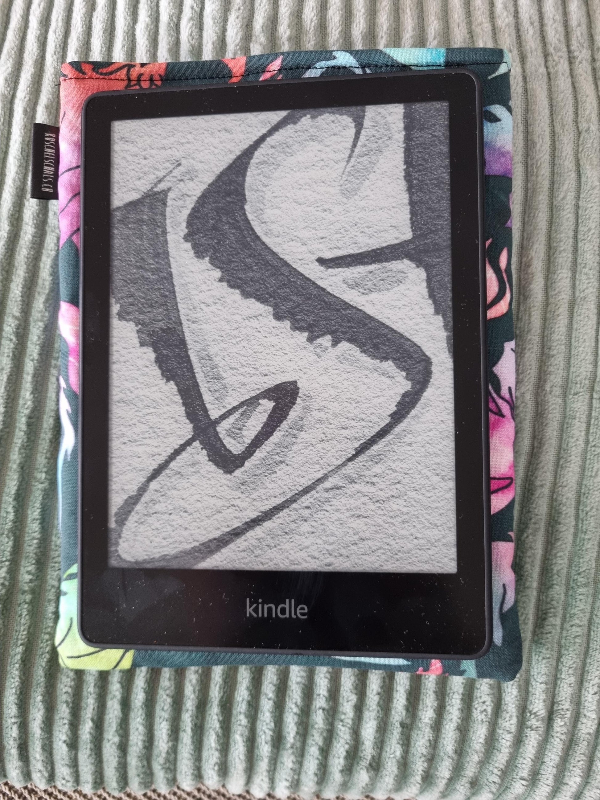 Dragon Fantasy Book Cover or Ereader Kindle Kobo - Handmade Protective Sleeve Books - Fantasy Reader Gift - Dragon Lover's Gift for her