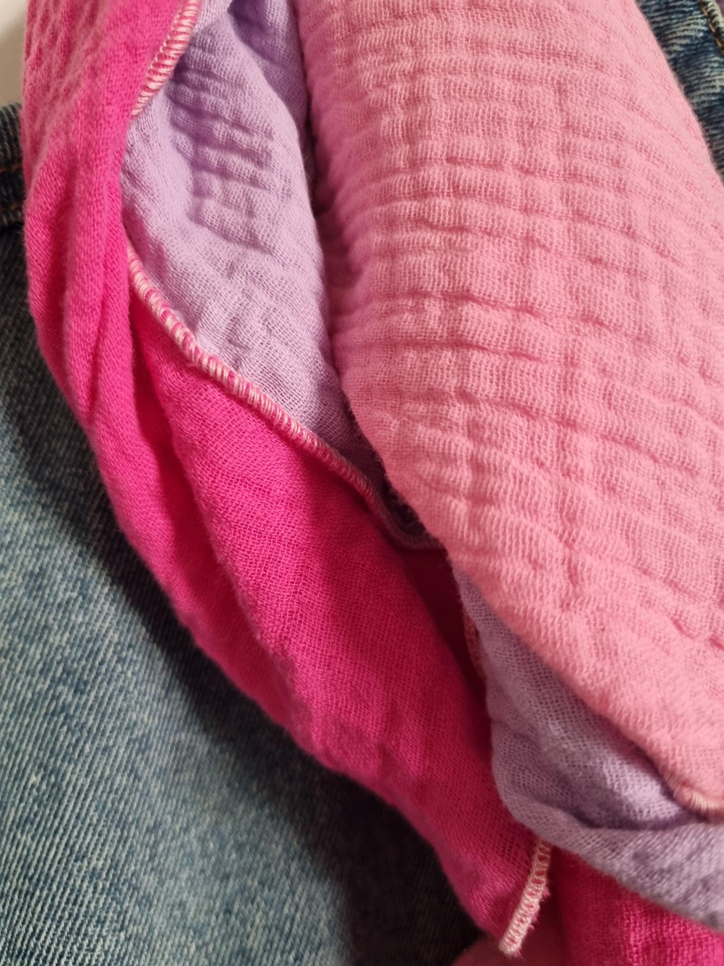 Cotton Stole Scarf - Cozy Pink Wrap - Versatile Shawl for Travel - Boho Fashion Accessory - Ideal Gift