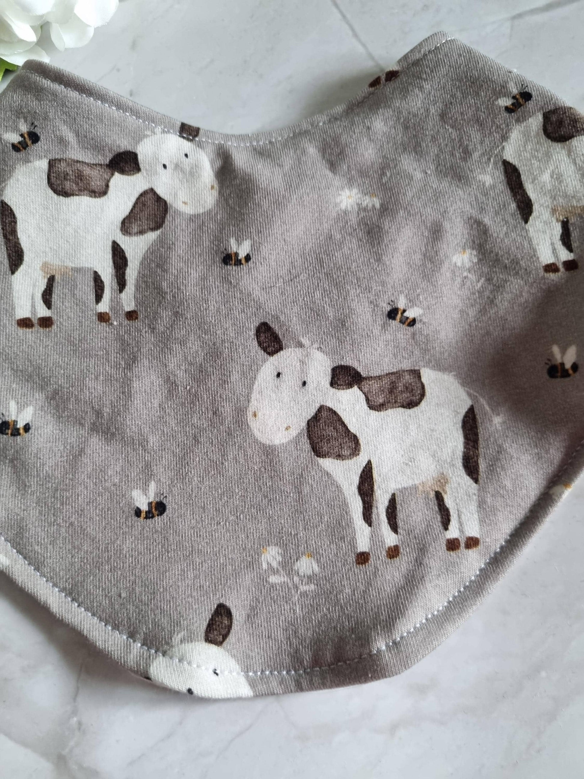 Organic Cotton Baby Scarf Jersey Bandana | Burp cloth Baby Bandana | Soft and Washable Newborn Scarf | Ideal Baby Gift Babyshower Baby Bib