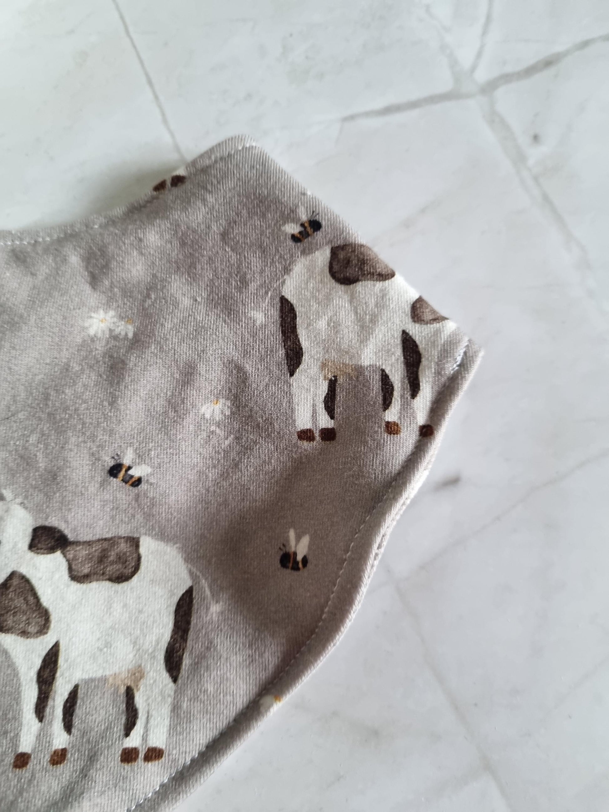 Organic Cotton Baby Scarf Jersey Bandana | Burp cloth Baby Bandana | Soft and Washable Newborn Scarf | Ideal Baby Gift Babyshower Baby Bib