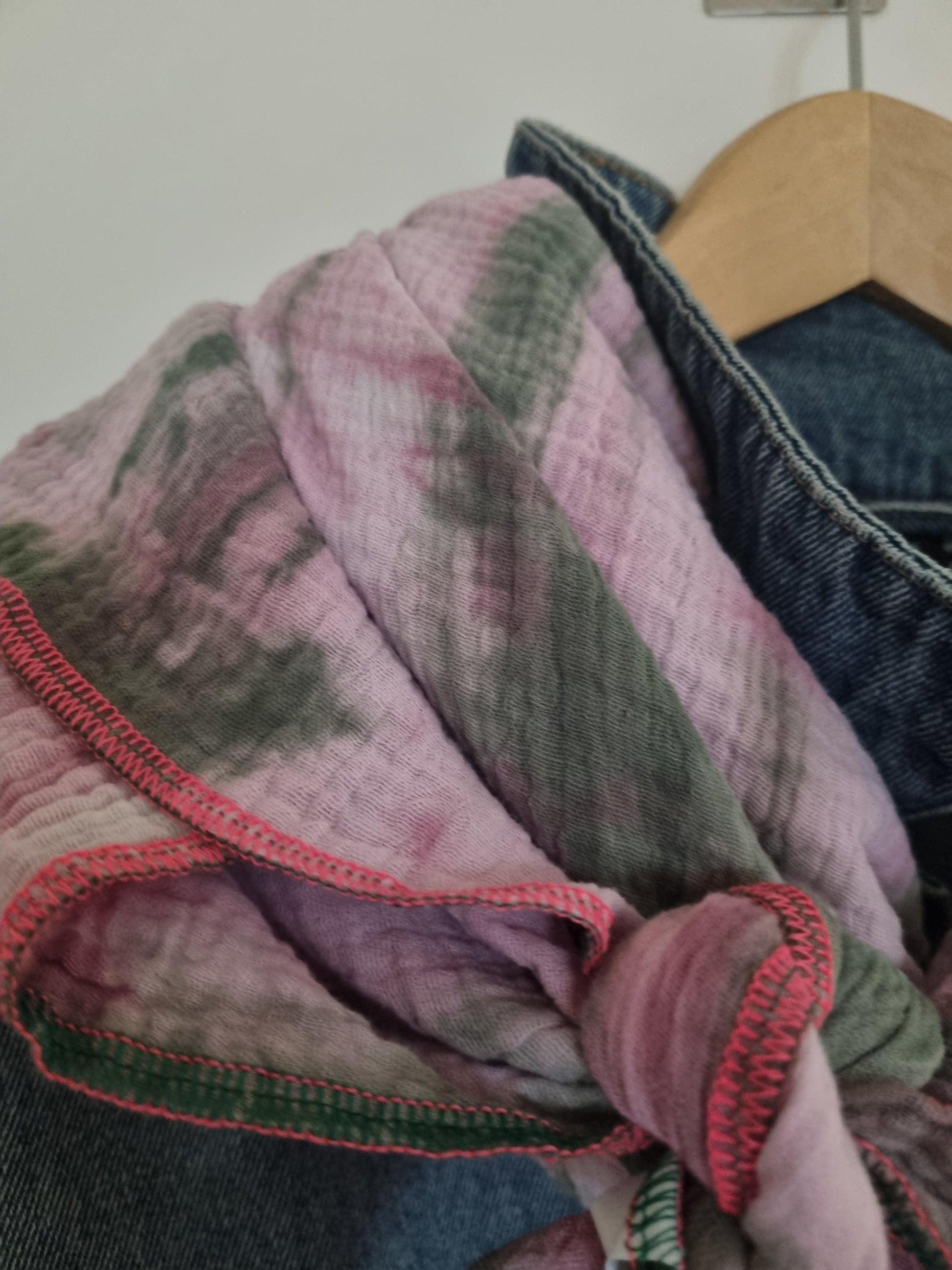 pink Batik Cotton Stole Scarf - Cozy Batik Print Wrap - Versatile Shawl for Travel - Boho Fashion Accessory - Ideal Gift - XXL Cozy scarf