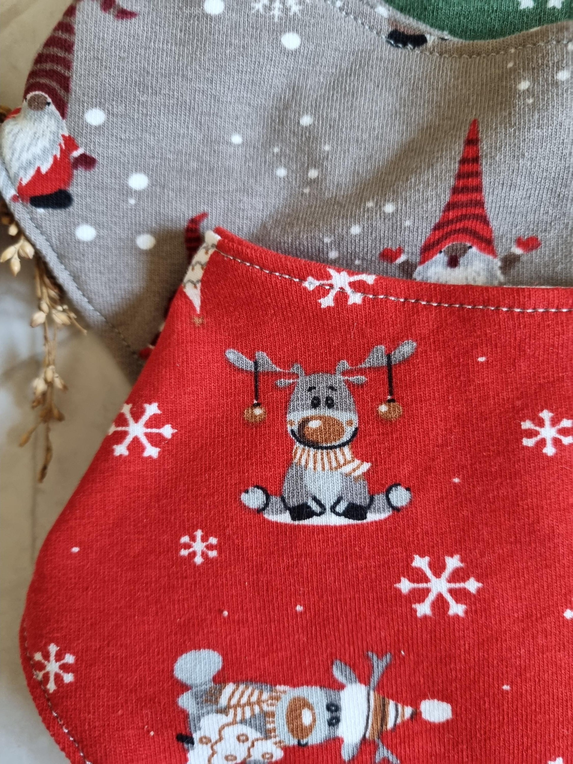 Christmas Cotton Baby Scarf Jersey Bandana Set | Burp cloth Baby Bandana SET | Soft and Washable Newborn Scarf | last minute Gift Babyshower