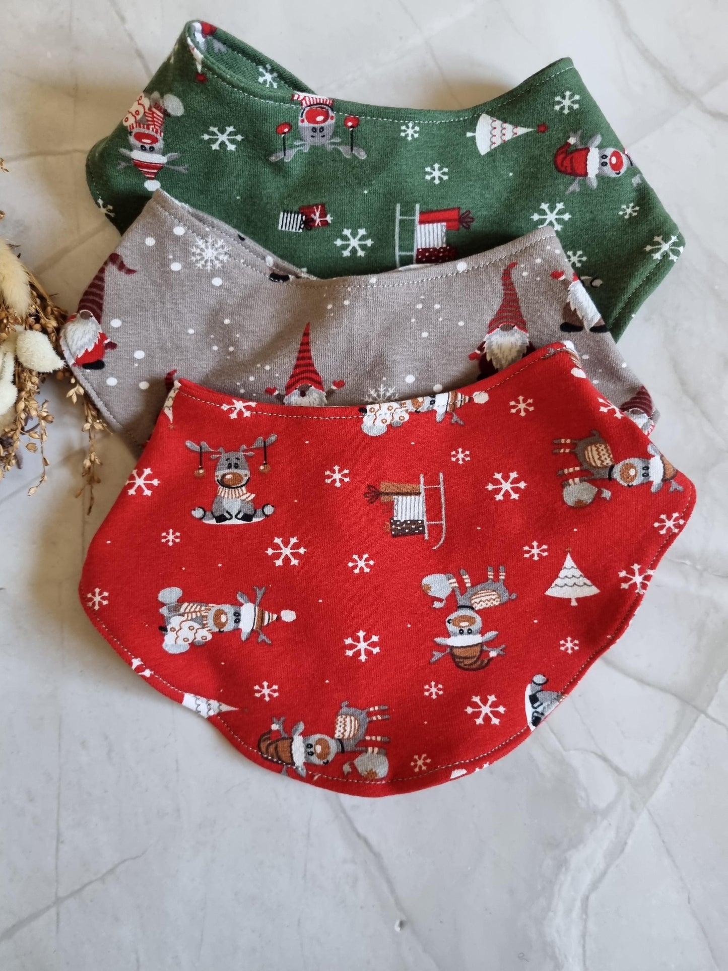 Christmas Cotton Baby Scarf Jersey Bandana Set | Burp cloth Baby Bandana SET | Soft and Washable Newborn Scarf | last minute Gift Babyshower