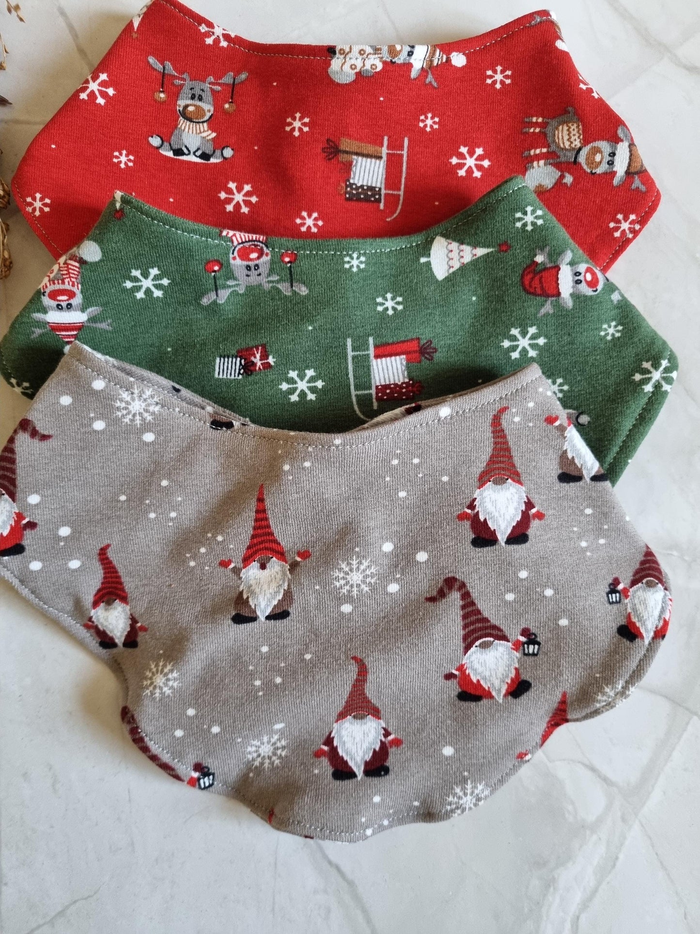 Christmas Cotton Baby Scarf Jersey Bandana Set | Burp cloth Baby Bandana SET | Soft and Washable Newborn Scarf | last minute Gift Babyshower