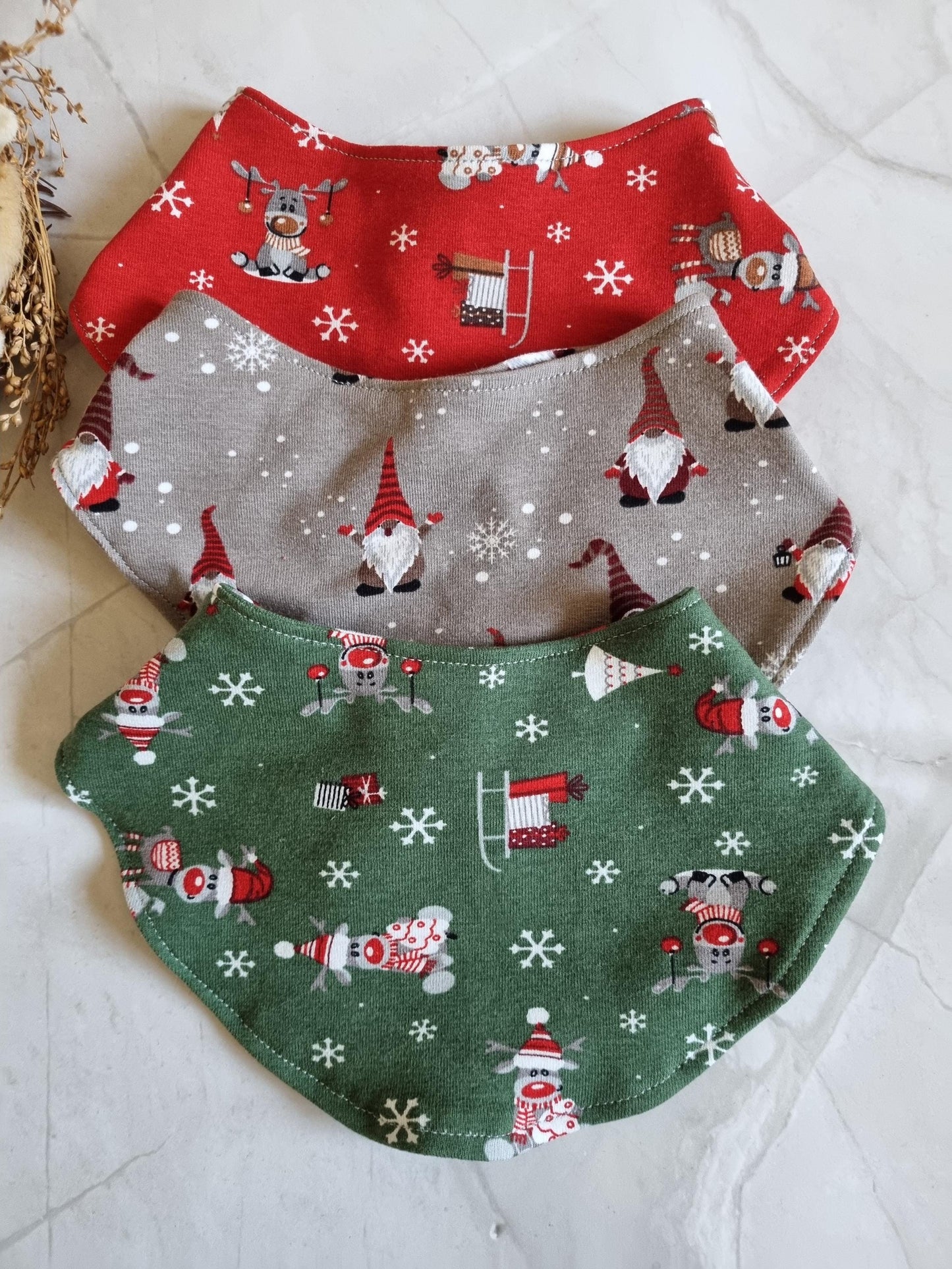 Christmas Cotton Baby Scarf Jersey Bandana Set | Burp cloth Baby Bandana SET | Soft and Washable Newborn Scarf | last minute Gift Babyshower