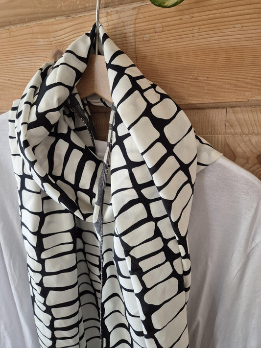 Black and white Cotton Stole Scarf - stylish Print Wrap - Versatile Shawl for business - Boho Fashion Accessory - Ideal Gift XXL scarf