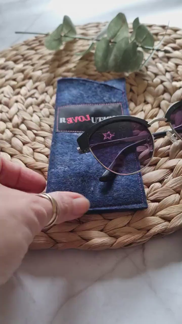 Handmade Felt Glasses Case | Eco-Friendly Eyewear Storage Pouch | Soft & Lightweight Glasses Protector | Durable Unique Eyewear Organizer