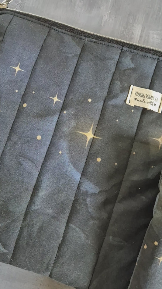 Ipad und Laptop Sleeve, gequiltet im wunderschönen Design "Sternennacht"
