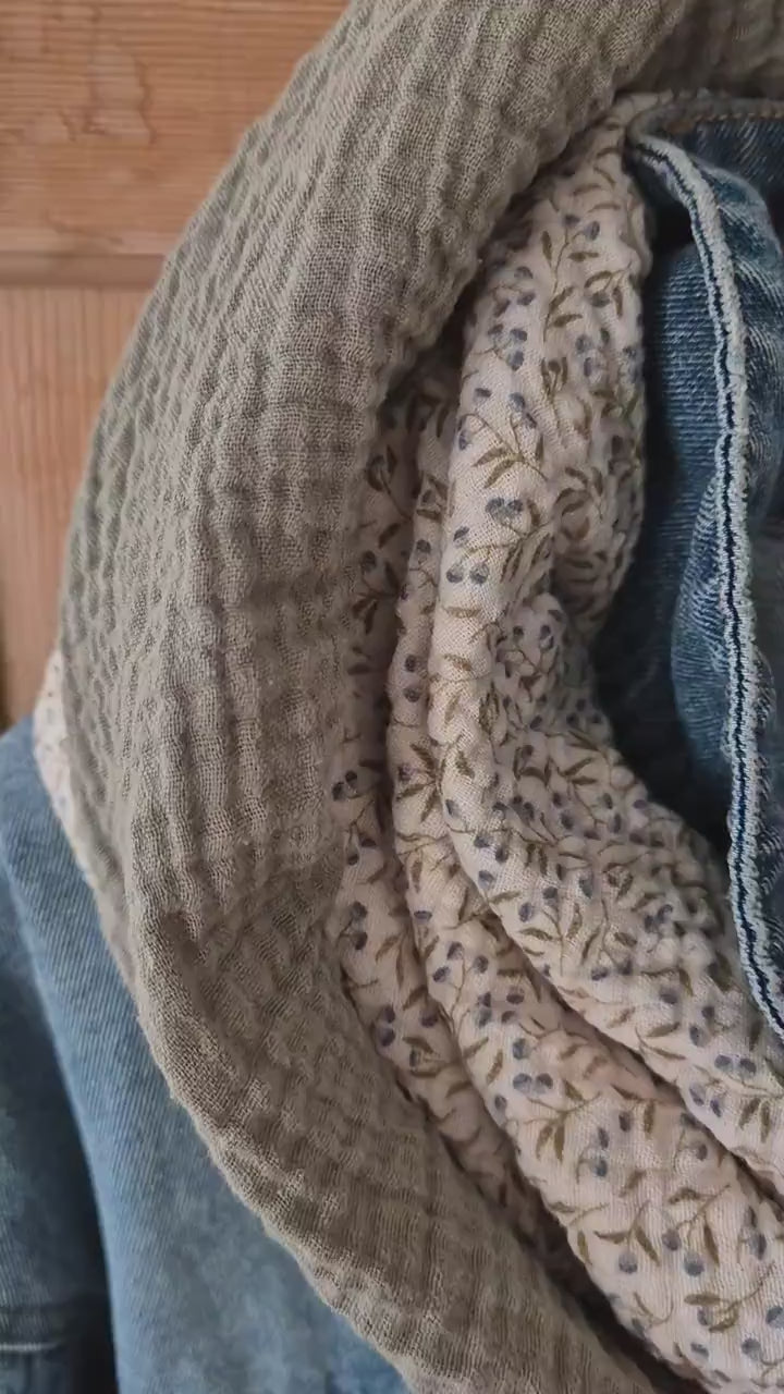 Green flower Cotton Stole Scarf - Cozy Leo Print Wrap - Versatile Shawl for Travel - Boho Fashion Accessory - Ideal Gift XXL scarf