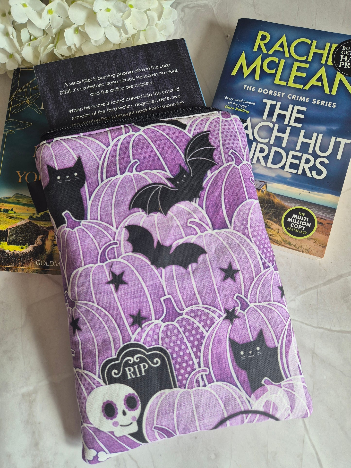 Gothic Halloween Purple Cat Pumpkin cartoon Buchhülle Ereader Hülle - 3 Sizes - Handmade by me in Switzerland
