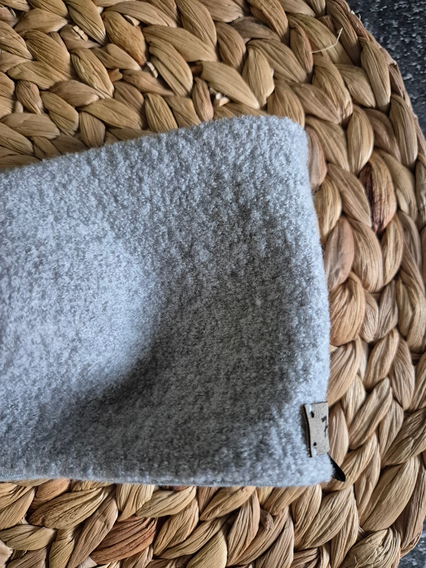 Stirnband aus MerinoWollwalk - gefüttert in BioBaumwolljersey, Grösse Damen, Farbe Silbergrau