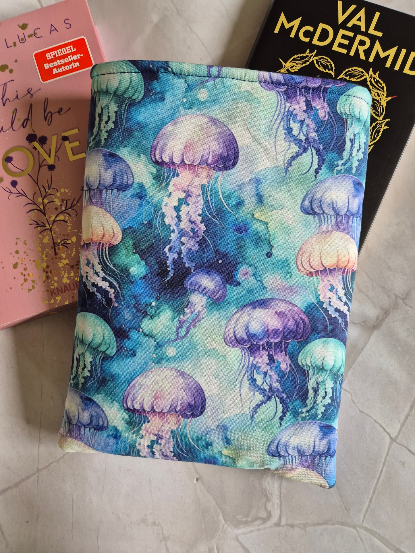 Jelly Fish Mermaid Aquarell Sealover Buchhülle Ereader Hülle - 3 Sizes - Handmade by me in Switzerland