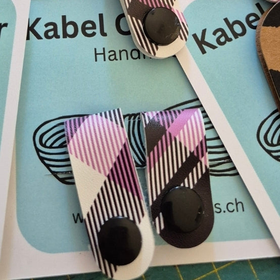 Kabelhalter Diverse Designs aus Snapppap (vegan) oder Kunstleder