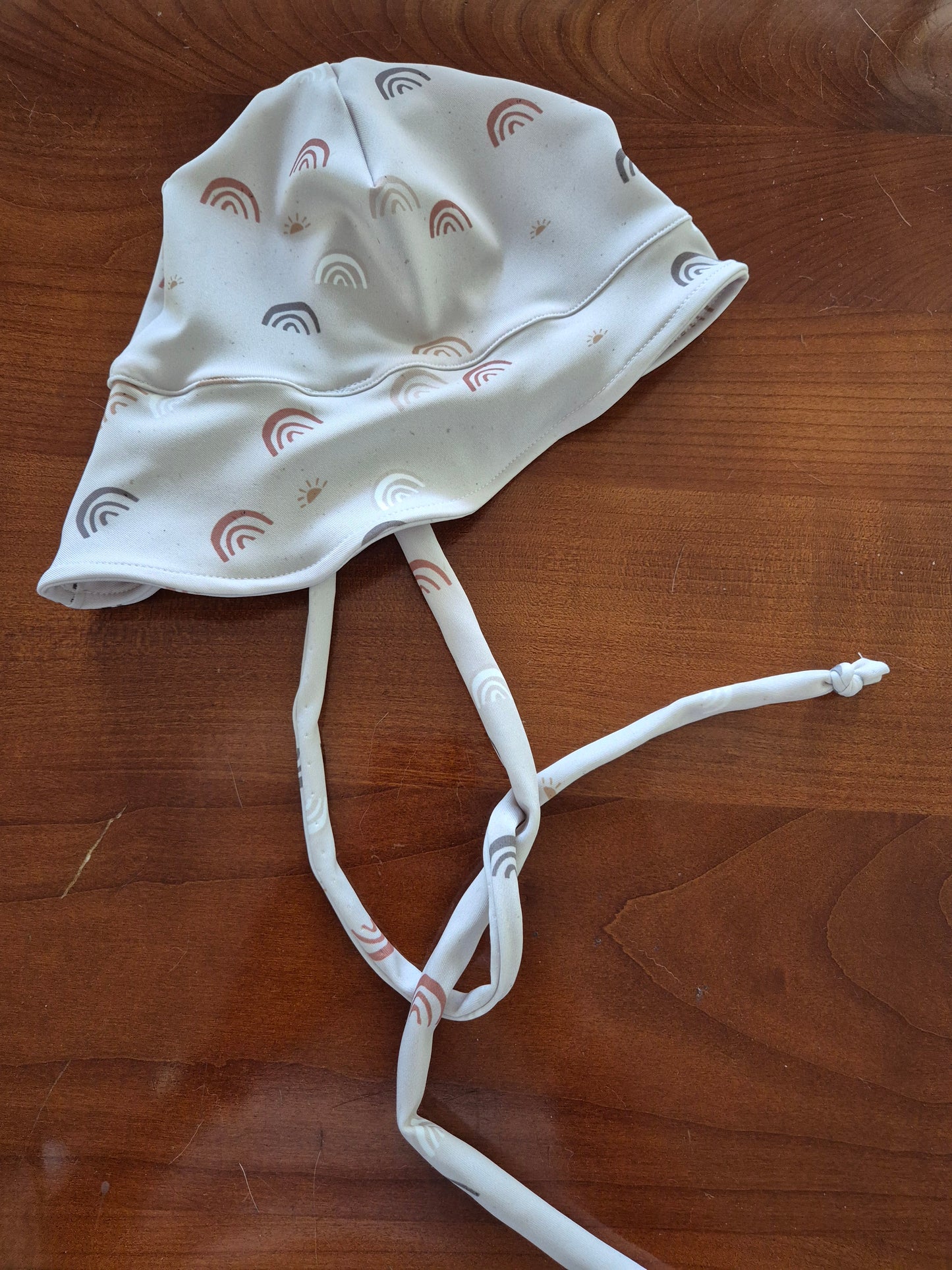 Kinder Sonnenhut aus Badestoff UVP 50 / 4 Grössen