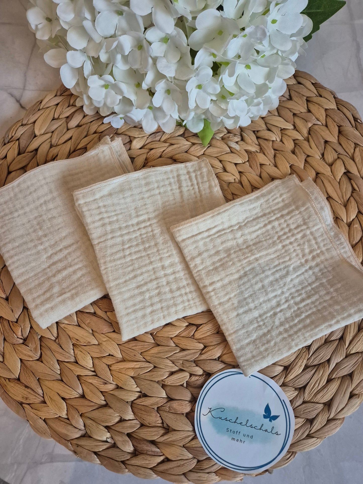 Taschentuch grau mit Herzdruck Stoff weich waschbar grau stylisch umweltfreundlich nachhaltig wiederverwendbar Musselin