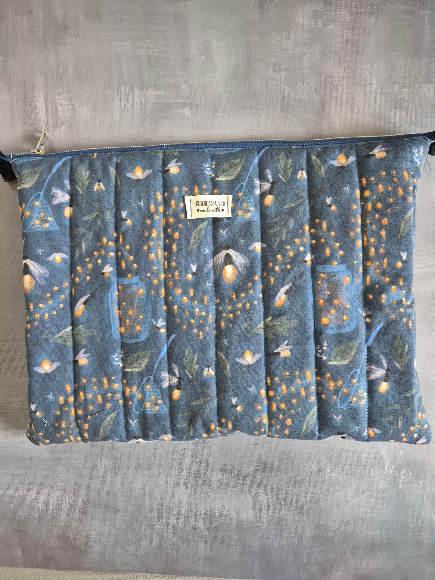 Tablet und Laptop Sleeve, gequiltet im wunderschönen Design "Glühwürmchen"